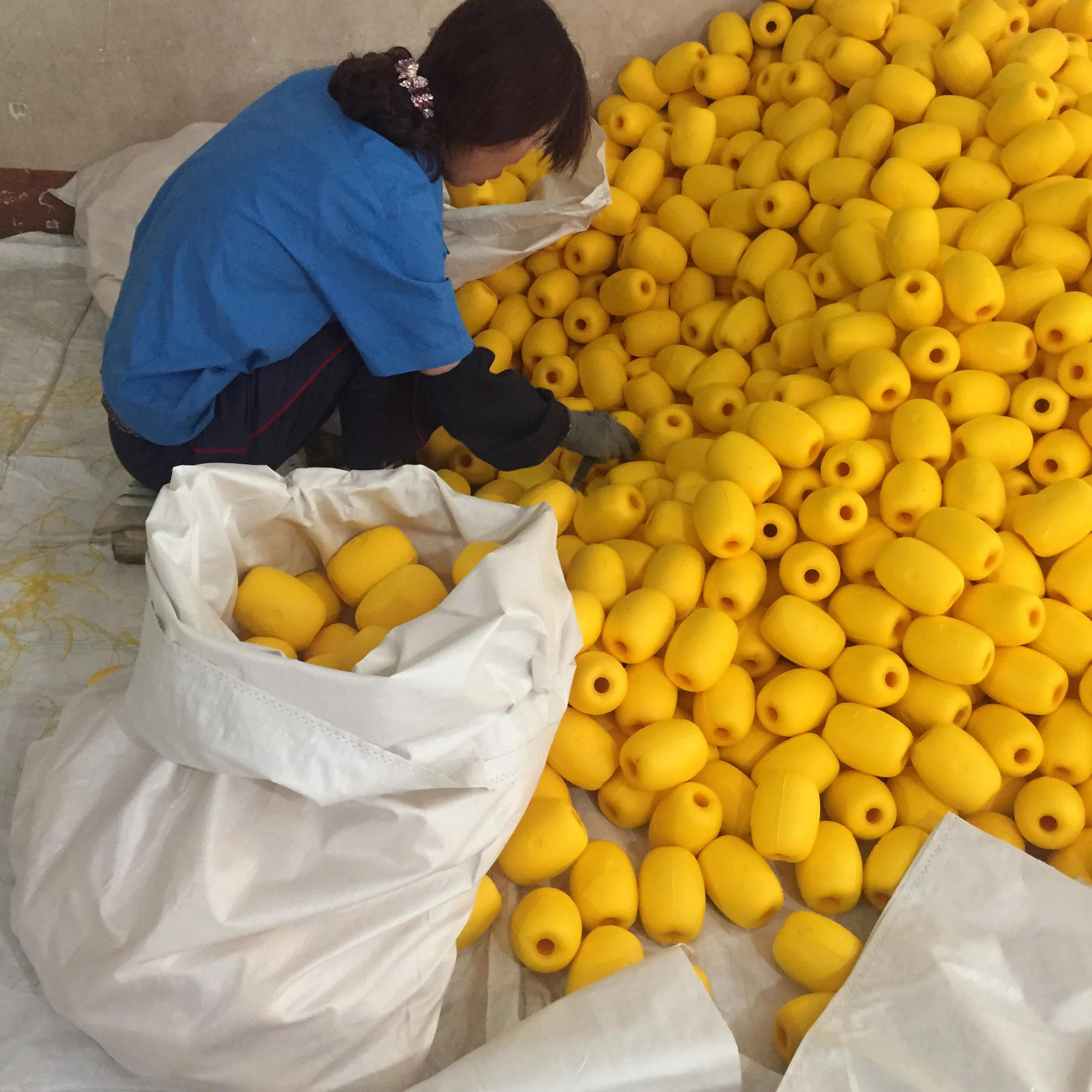 Low Wholesale Price Fishing Net Floats PVC EVA Foam Balls for Luxury Yacht Rowing Boat Equipment in Shallow Sea