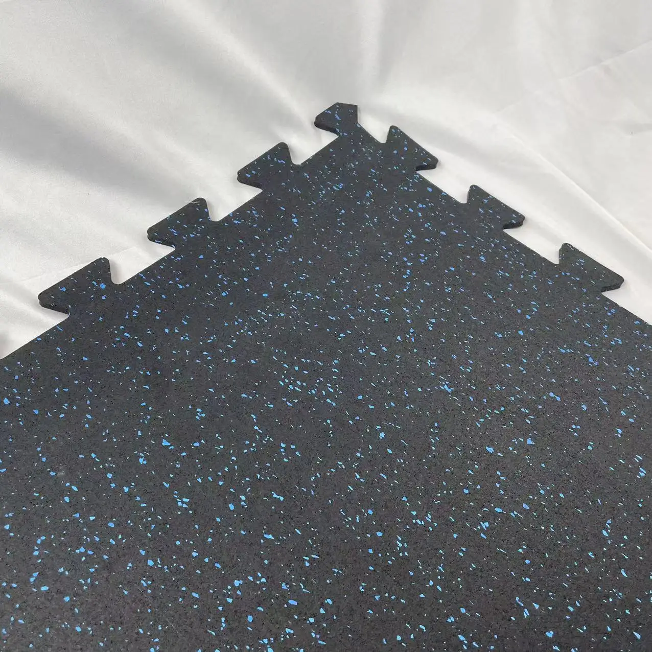 interlocking gym rubber floor mat Anti-slip EPDM Gym Rubber Flooring Rolls Tiles