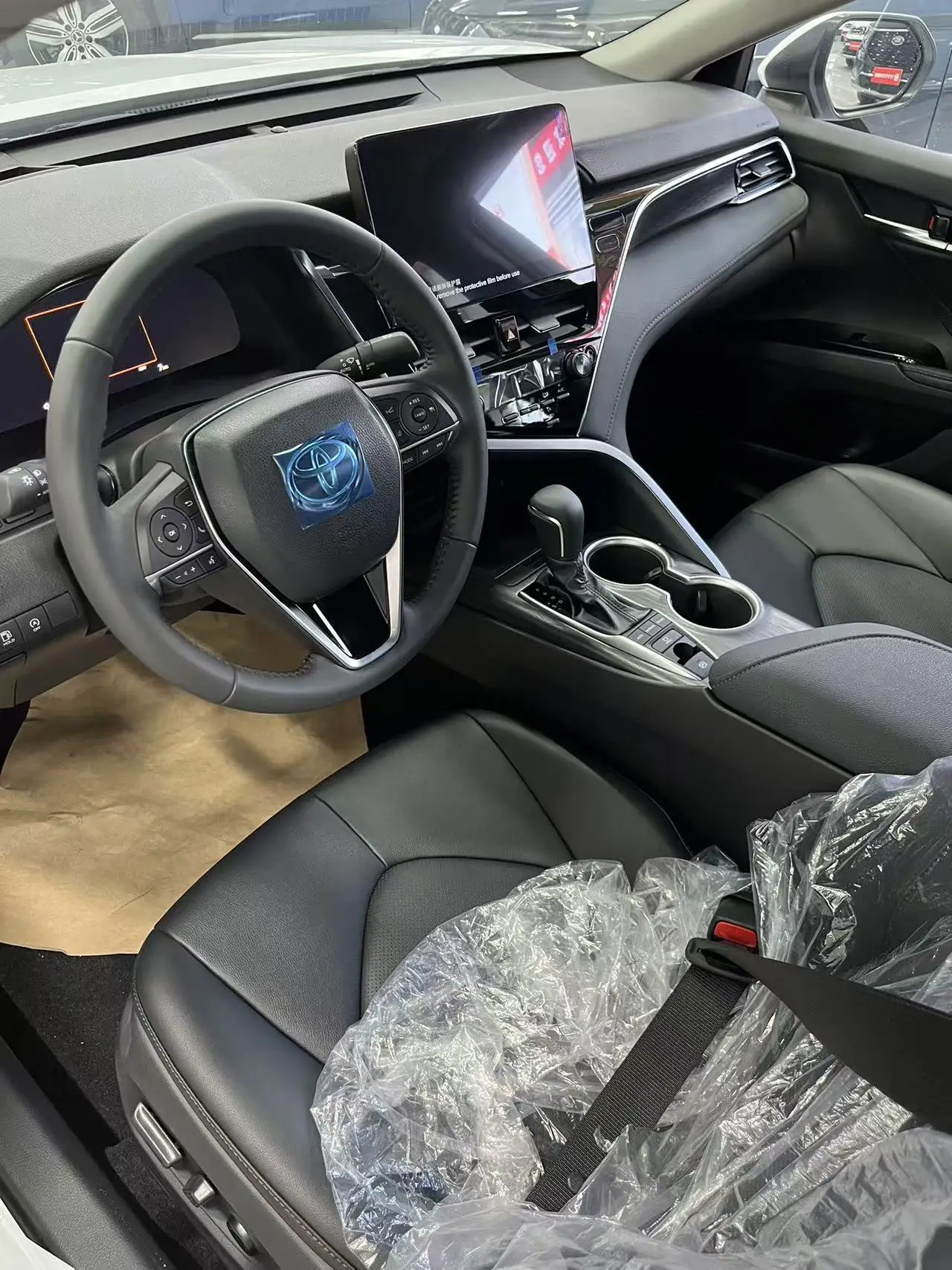 Wholesale Toyota Camry 2023 2.5G Deluxe Edition vehicle for sale