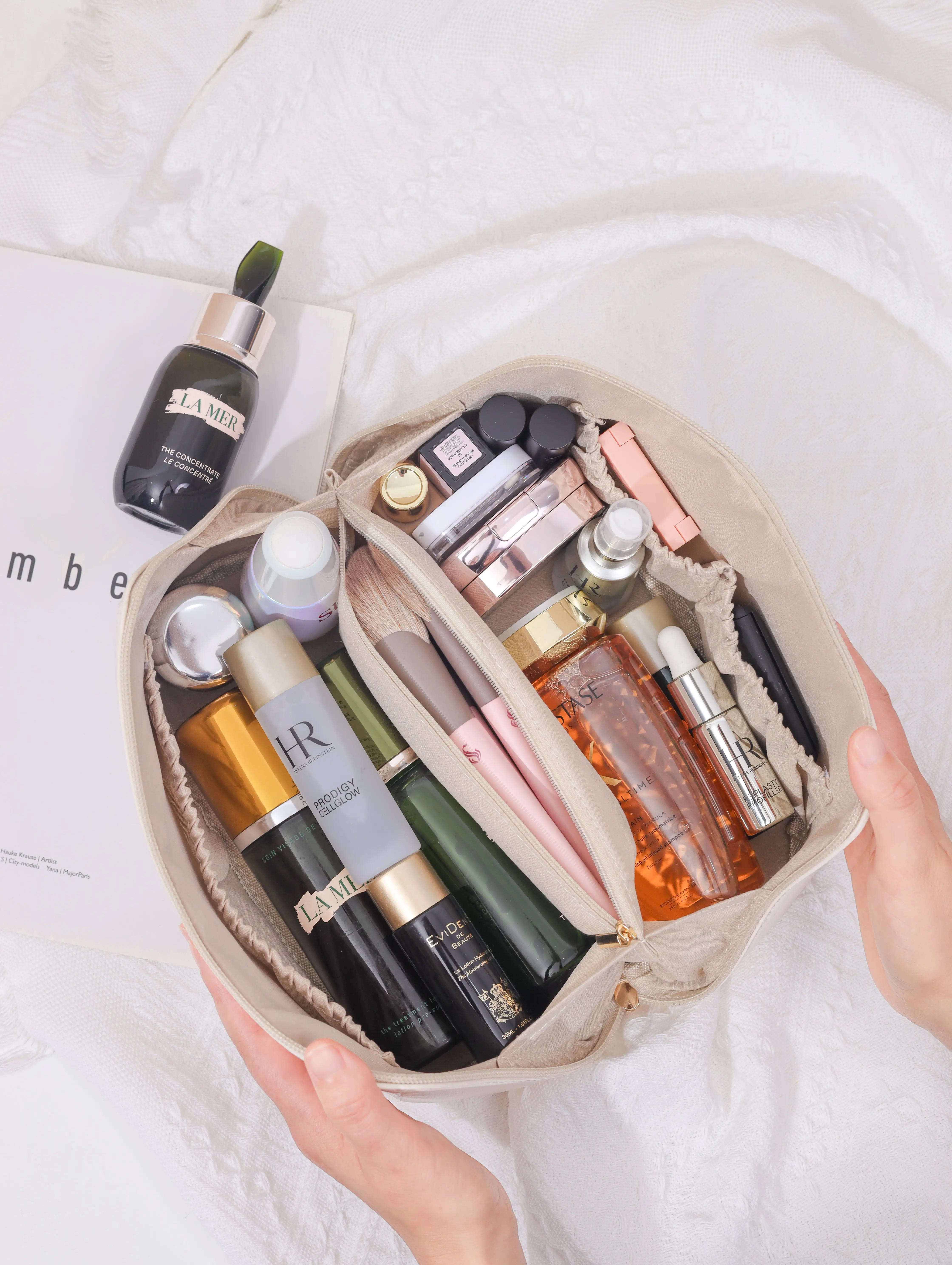 Travel Organizer Makeup Multi-functional Pouch Large Capacity PU Leather Customized Cosmetic Bag