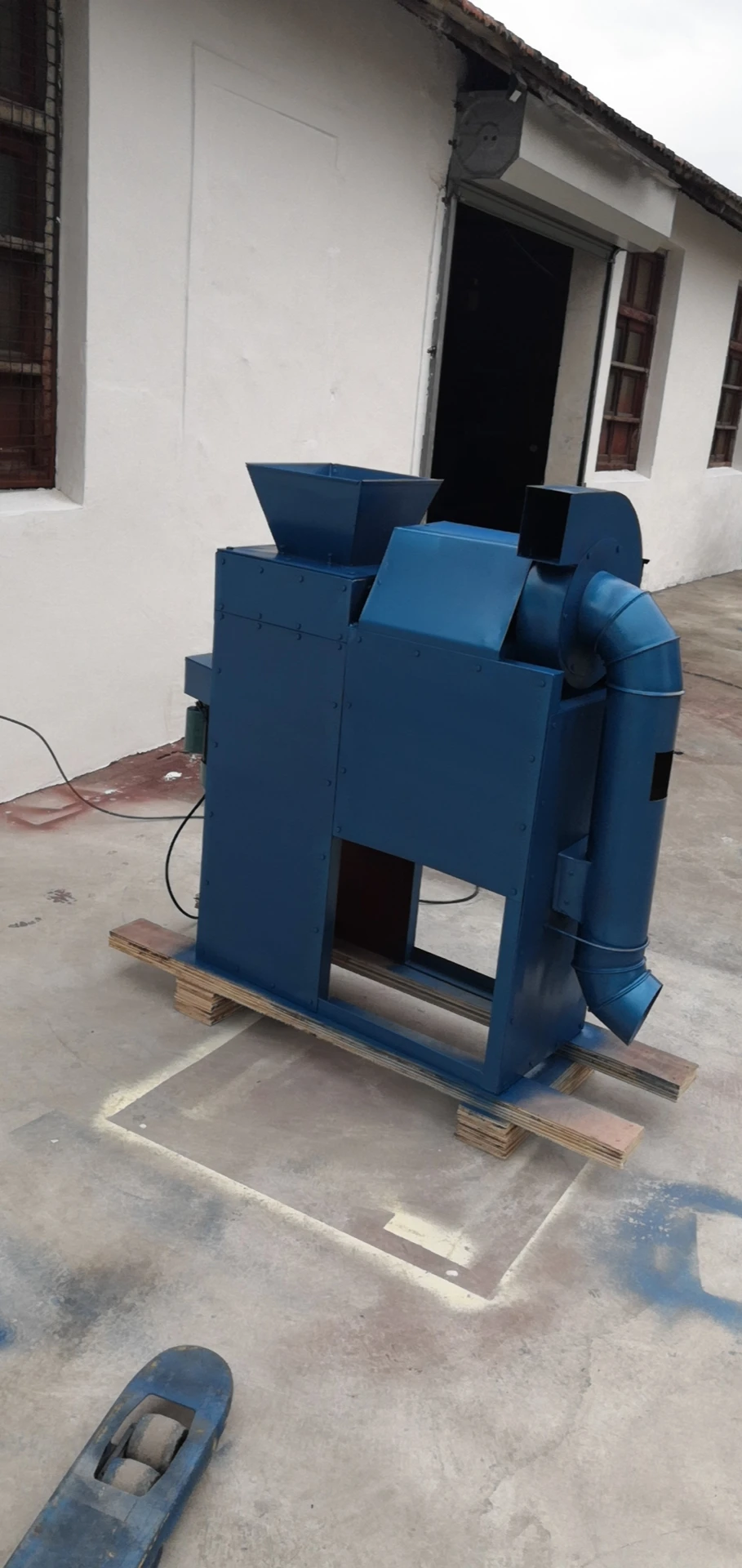 Cocoa bean peeling and crushing machine machine peeling beans and peas bean peeling machine