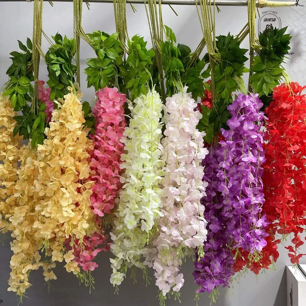 Low price wholesale artificial decorative flower vine for home decoration interior decoration beautiful