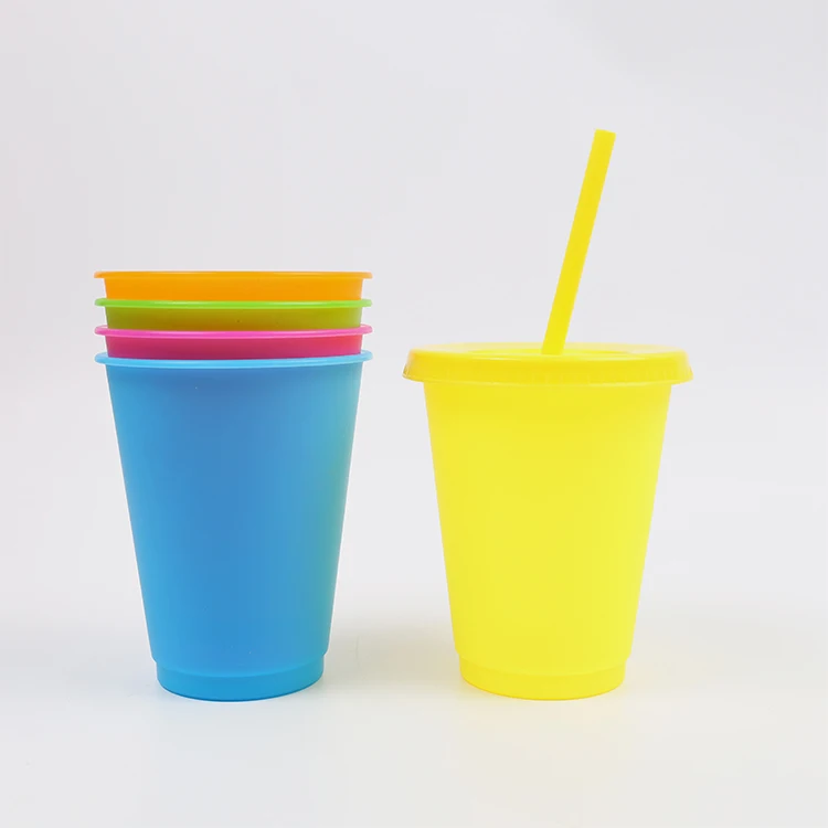 Profession Design Reliable And Good Reusable bottle water Custom Logo  Friendly Color Changing Plastic Cup With Lids And Straws