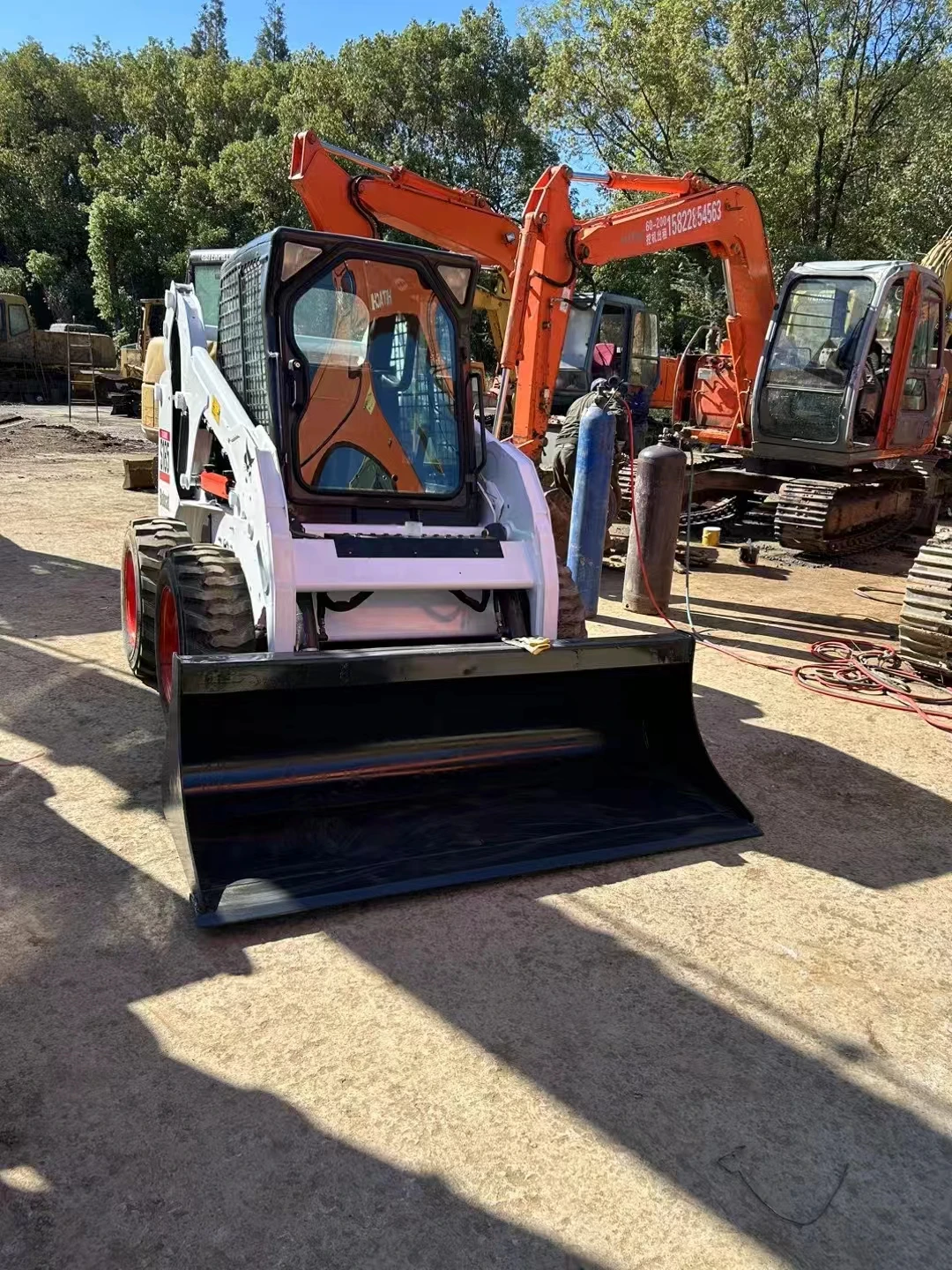 Оптовая продажа оригинальная б/у bobcat погрузчик S185 в Шанхайский двор