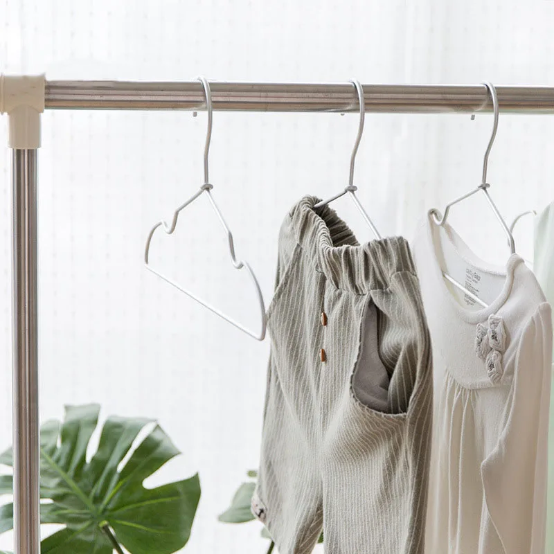 wholesale metal clothes hanger wet and dry kids cloth hanger metallic