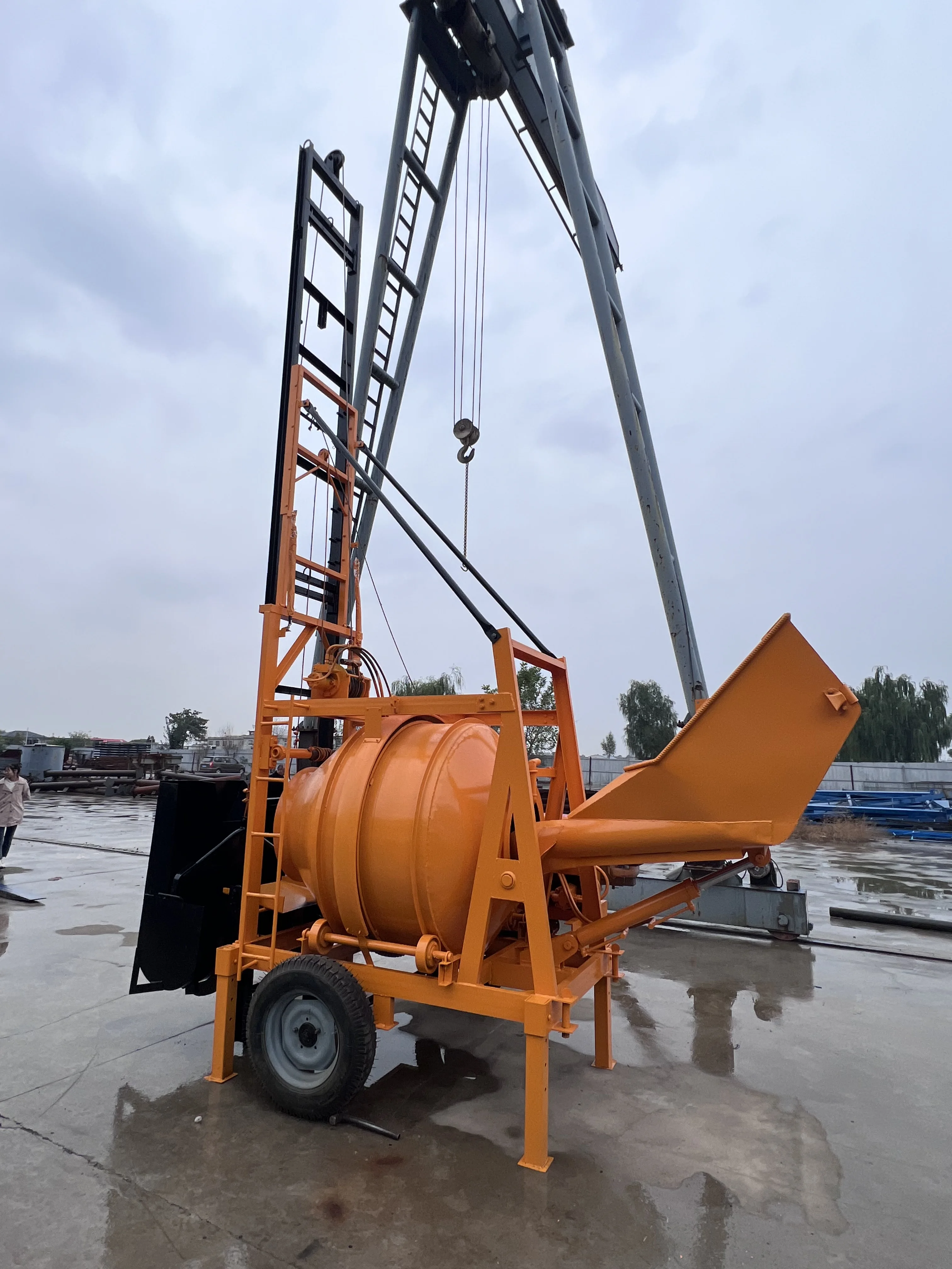 8-10m3/h Hot selling JZC300 diesel engine concrete mixer with lift