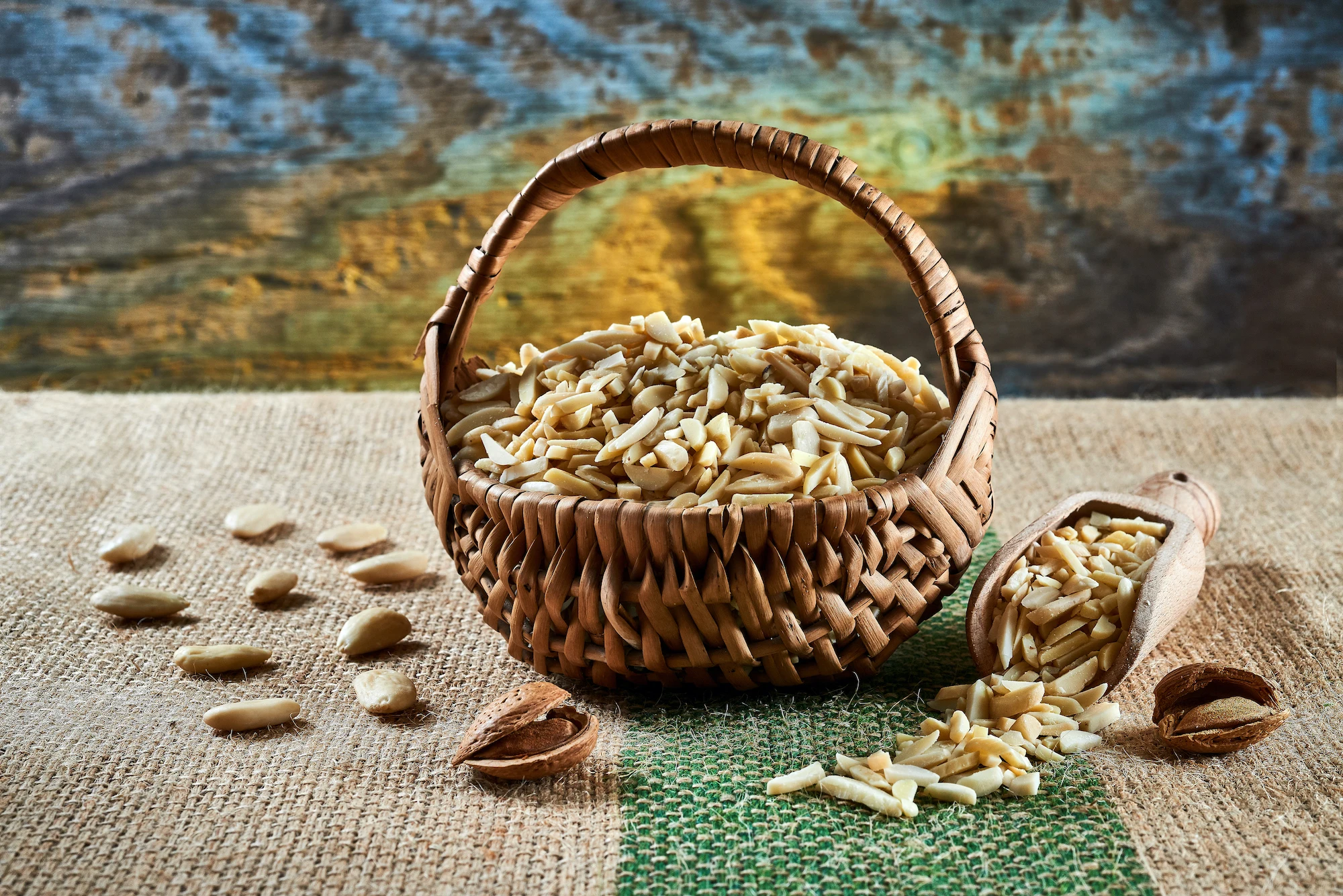 High Quality Blanched Almond Sticks and Hazelnuts in Big Bag for B2B Long Shelf Life 500 kg Dried Food