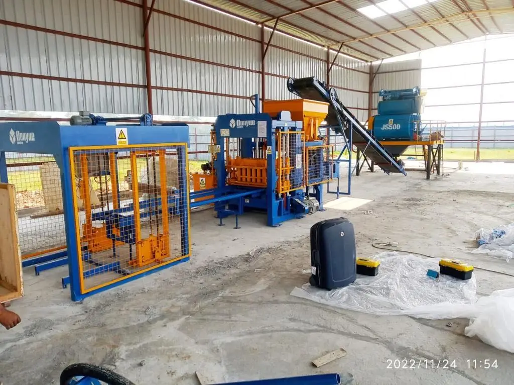 QT4-15 Brick Making Machinery Concrete Block Machine Automatic Interlocking Brick Making Machine Price in Zambia