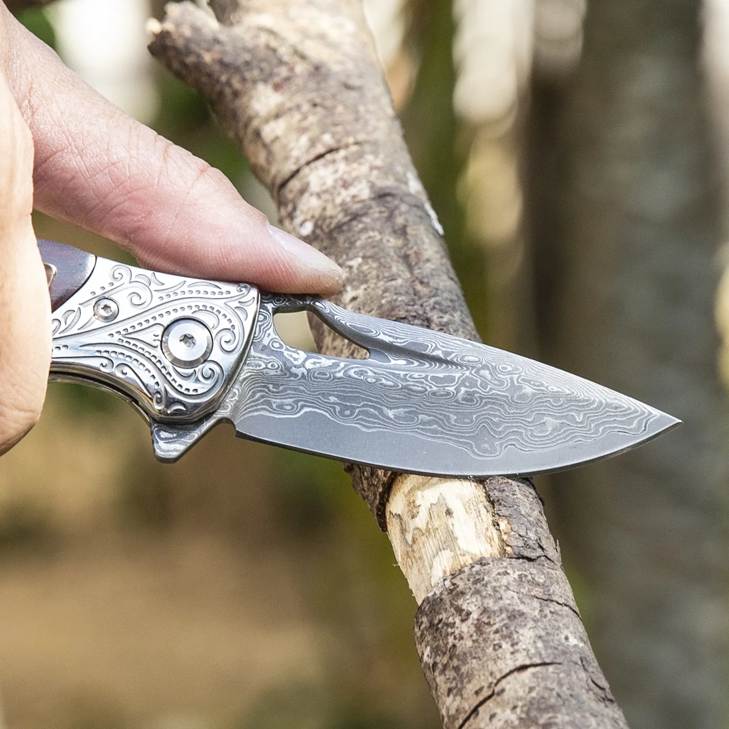 Handmade Outdoor Survival Hunting Leather Sheath EDC Knives Rosewood Damascus Steel Folding Pocket Knife with Clip