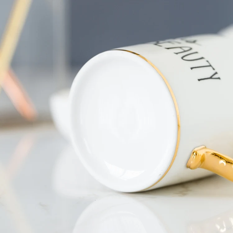 Luxury Gold Handle Ceramic Mugs Wholesale Porcelain Couple Mugs Beauty Beast Mugs Coffee Cups Gold Rimmed