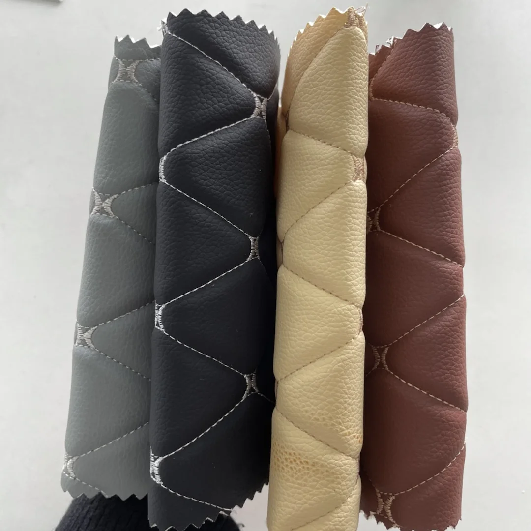 Лидер продаж трехмерная вышивка ПВХ RexinLeather с губкой Водонепроницаемая Стеганая искусственная кожа на заказ материал для автомобиля