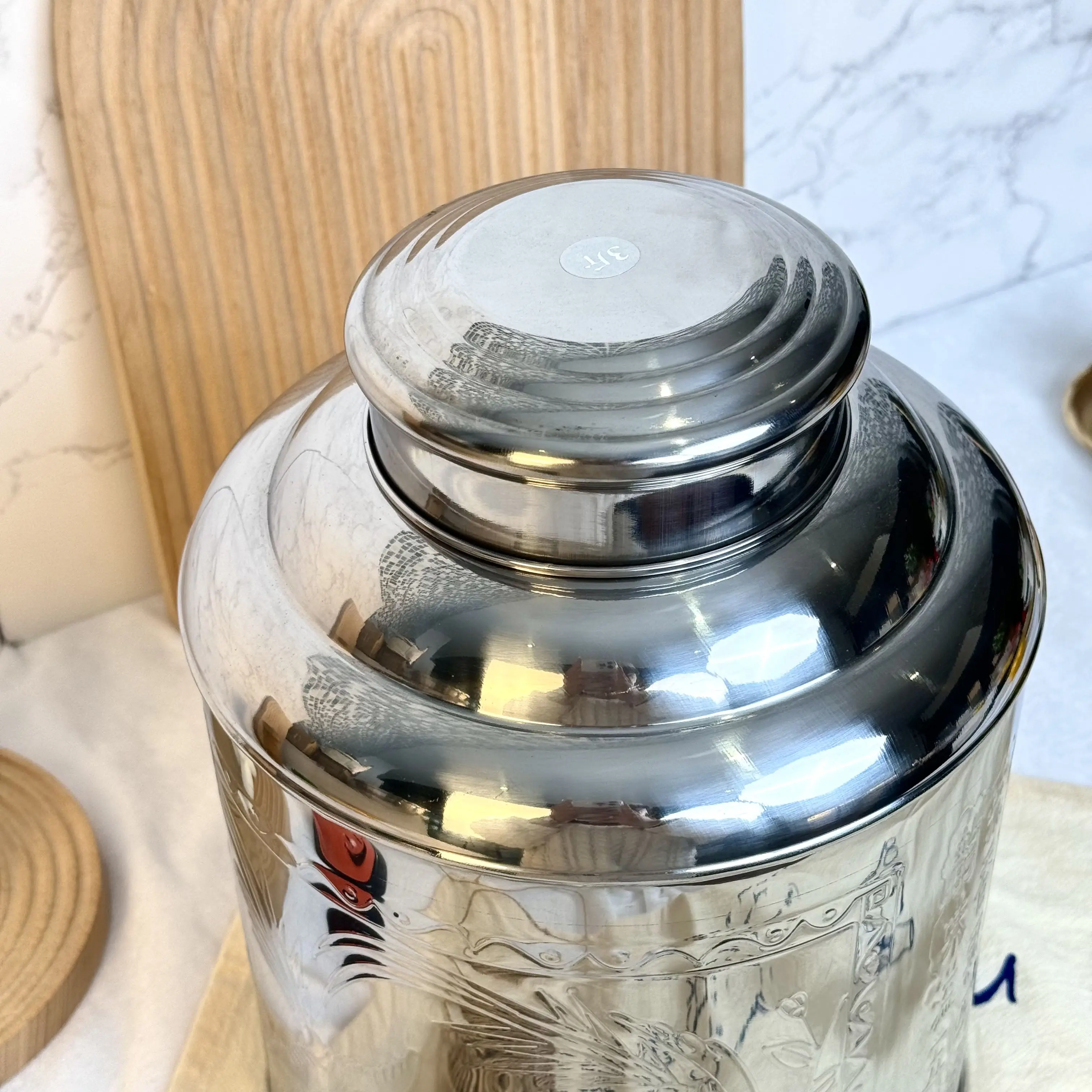 Stainless Steel Tea Tins 25 Grams Round Coffee Tin Can Custom Logo Luxury Tinplate Metal Black Tea Tin Container