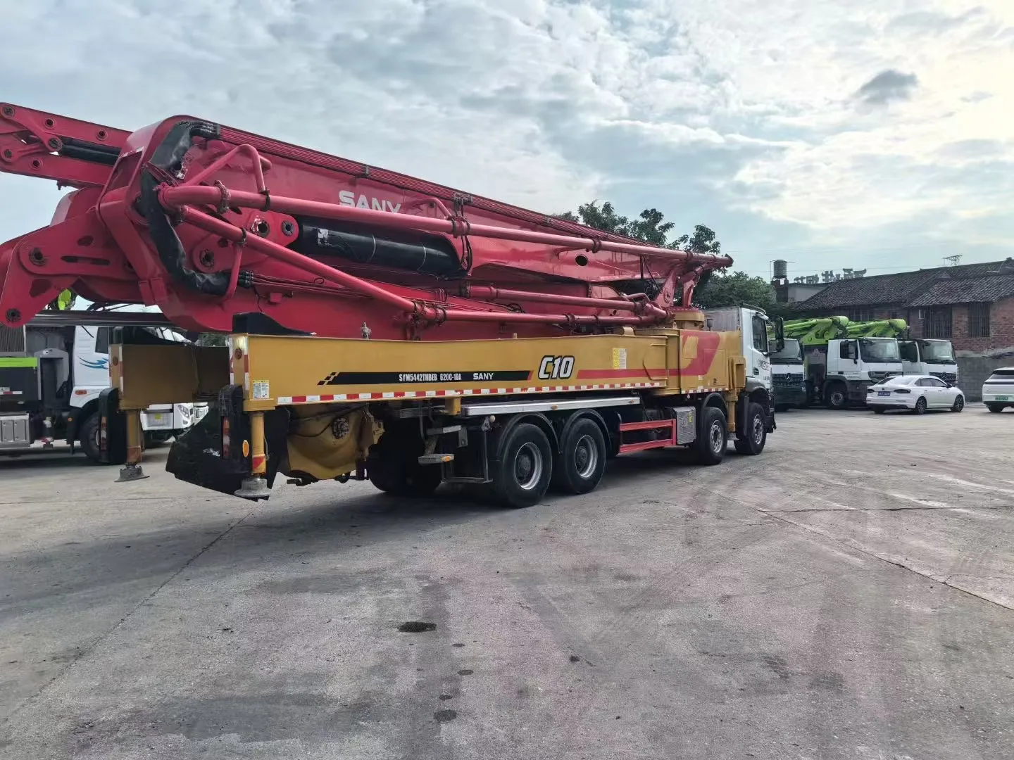 21 Years Sany Benz 62 Meter Used Concrete Pump Truck 1700 Hours Sany Heavy Industry Brand Concrete Pump Trucks