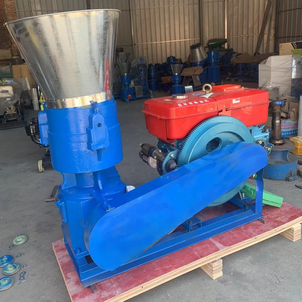 Diesel engine type wood pellet mill machine, pellet making machine on sale