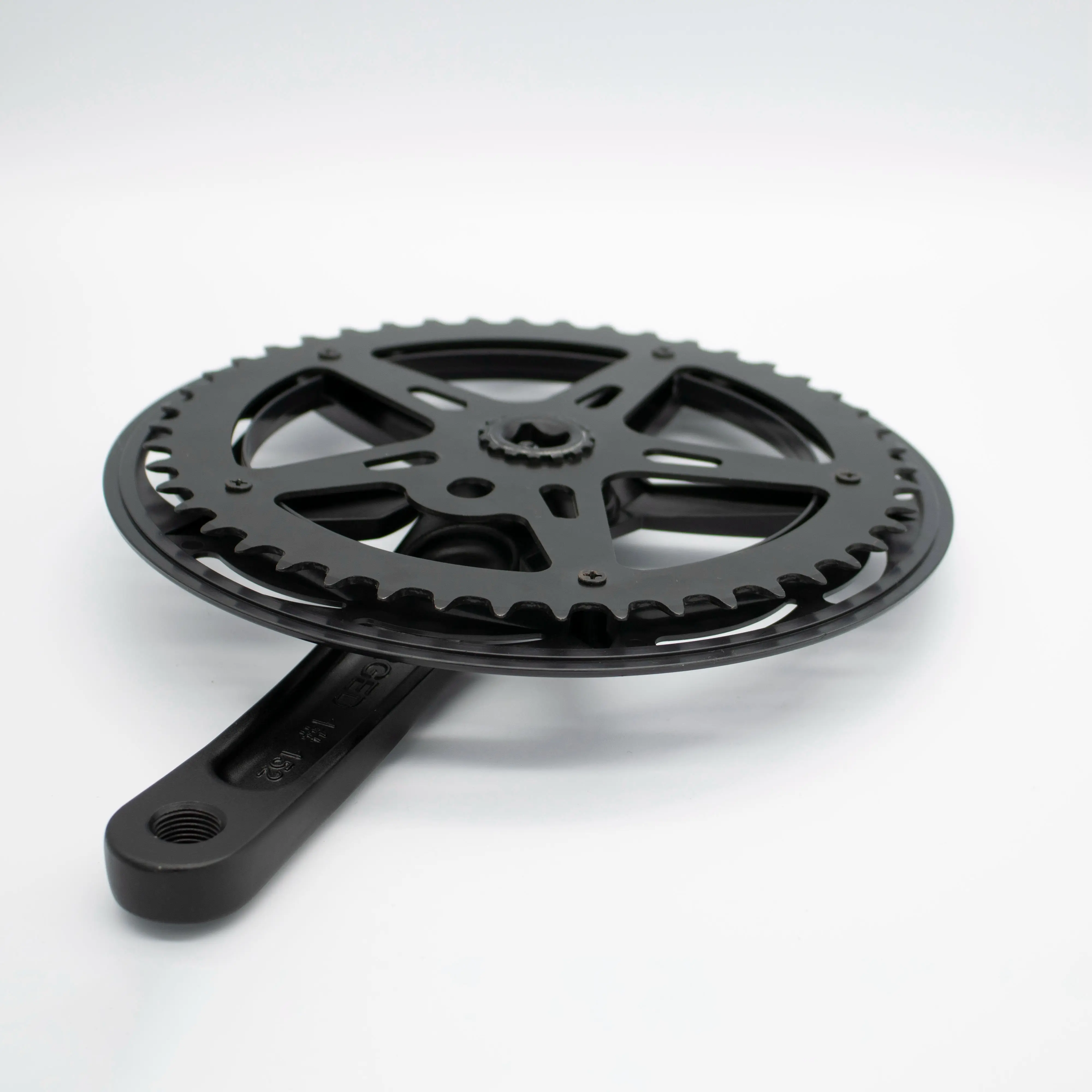 leisure time city bike chainwheel and crankset with double plastic guard of good service