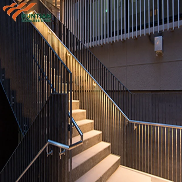 Modern Structural Curved SS External Stainless Steel Fascia Mounted Glass Balustrade