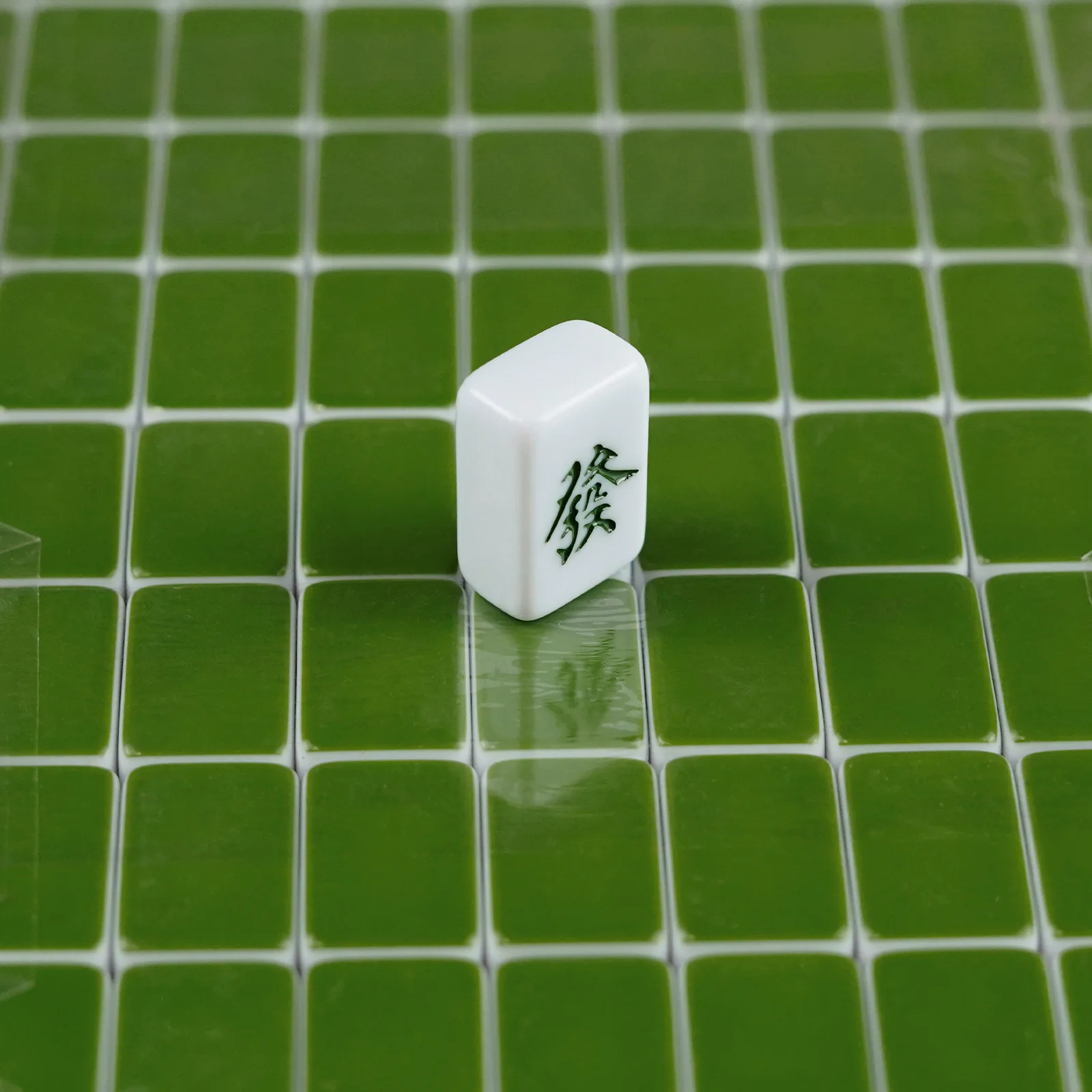 Custom Portable Chinese Mahjong Game Set Traveling Mini Mahjong Set 24mm 144pcs Mahjong