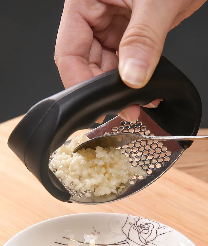 Kitchen Tools Household Accessories Ring Garlic Press Manual Beater Stainless Steel Garlics Masher Garlic Pounder