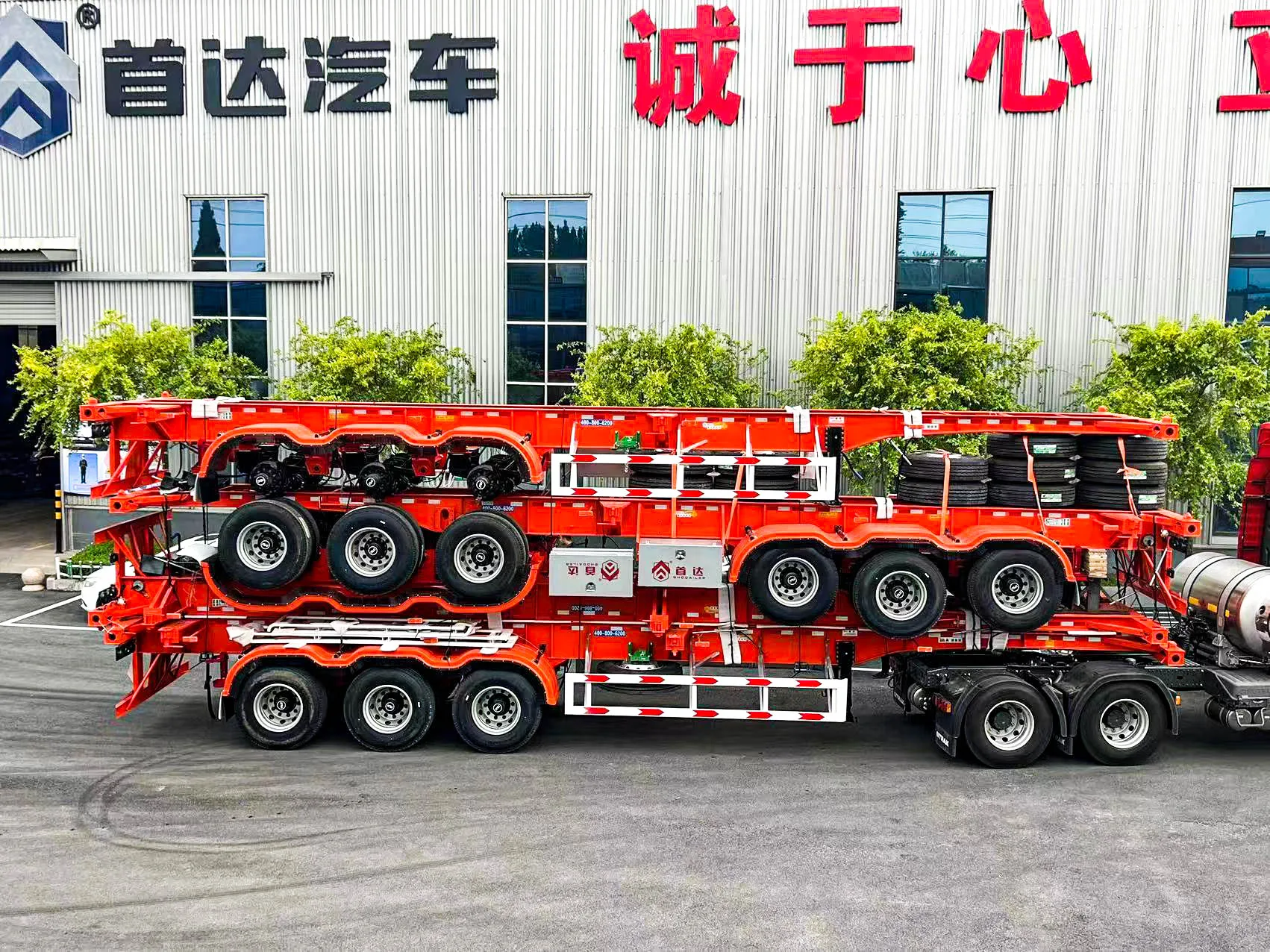 truck trailer  High quality flatbed truck trailer with super thick tires for transporting cranes