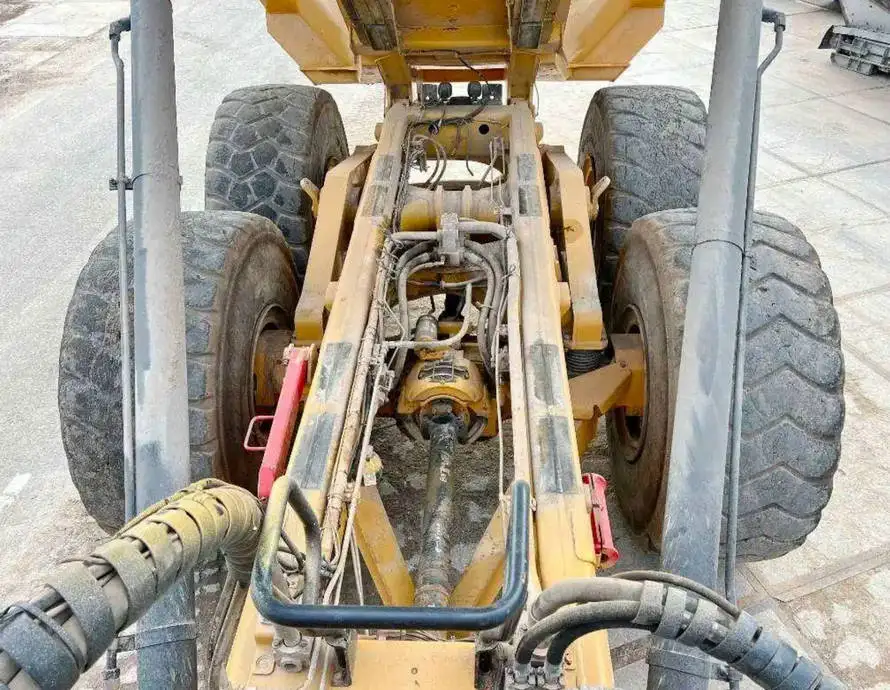 Used 740B Articulated truck Original USA 40 Ton Loading  Machinery Mining dump truck for sale