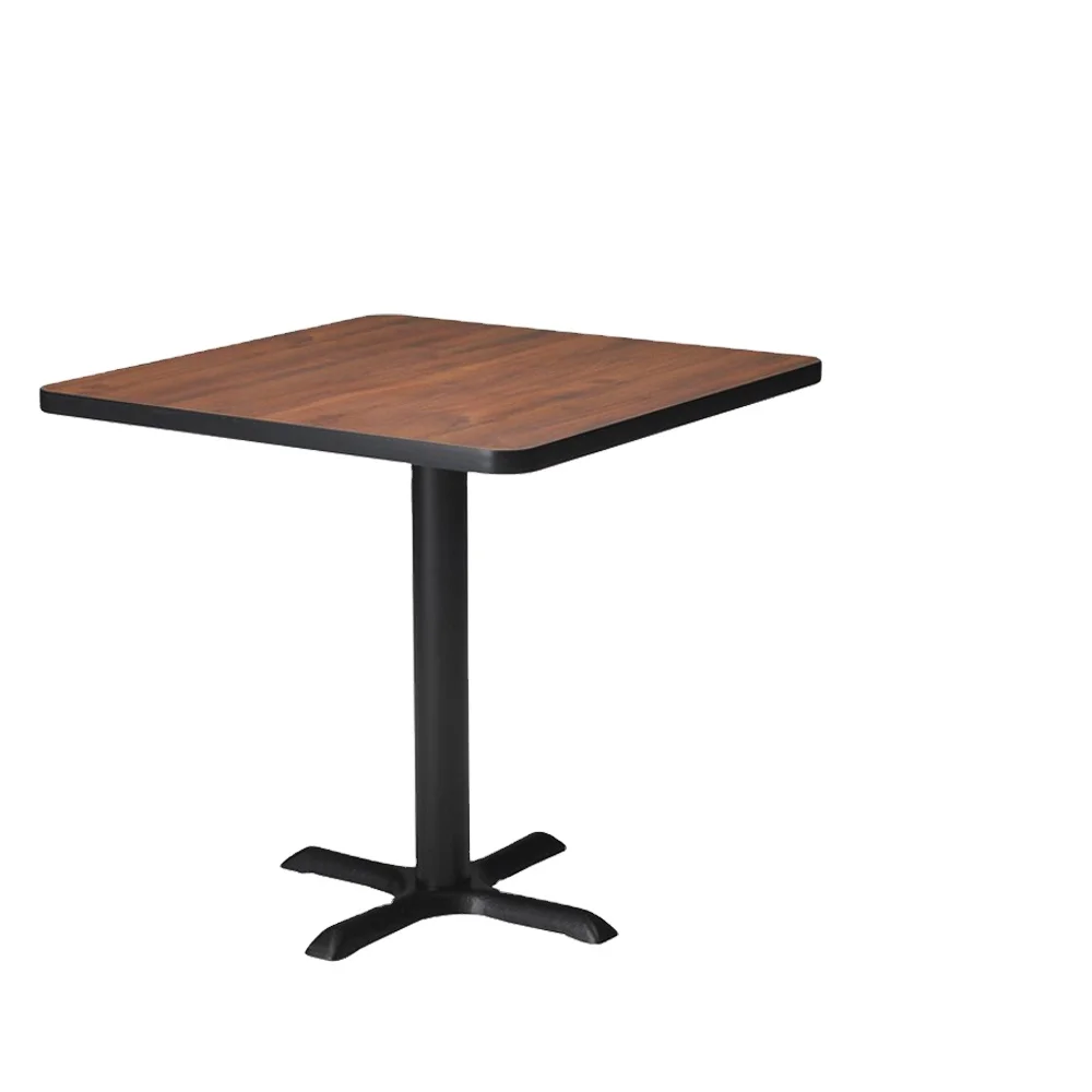 Обеденный стол из массива