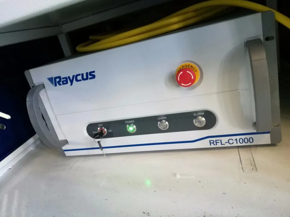 Good price1kw 2kw 3kw 6kw laser Metal sheet fiber laser cutting machine heavy duty laser cutter