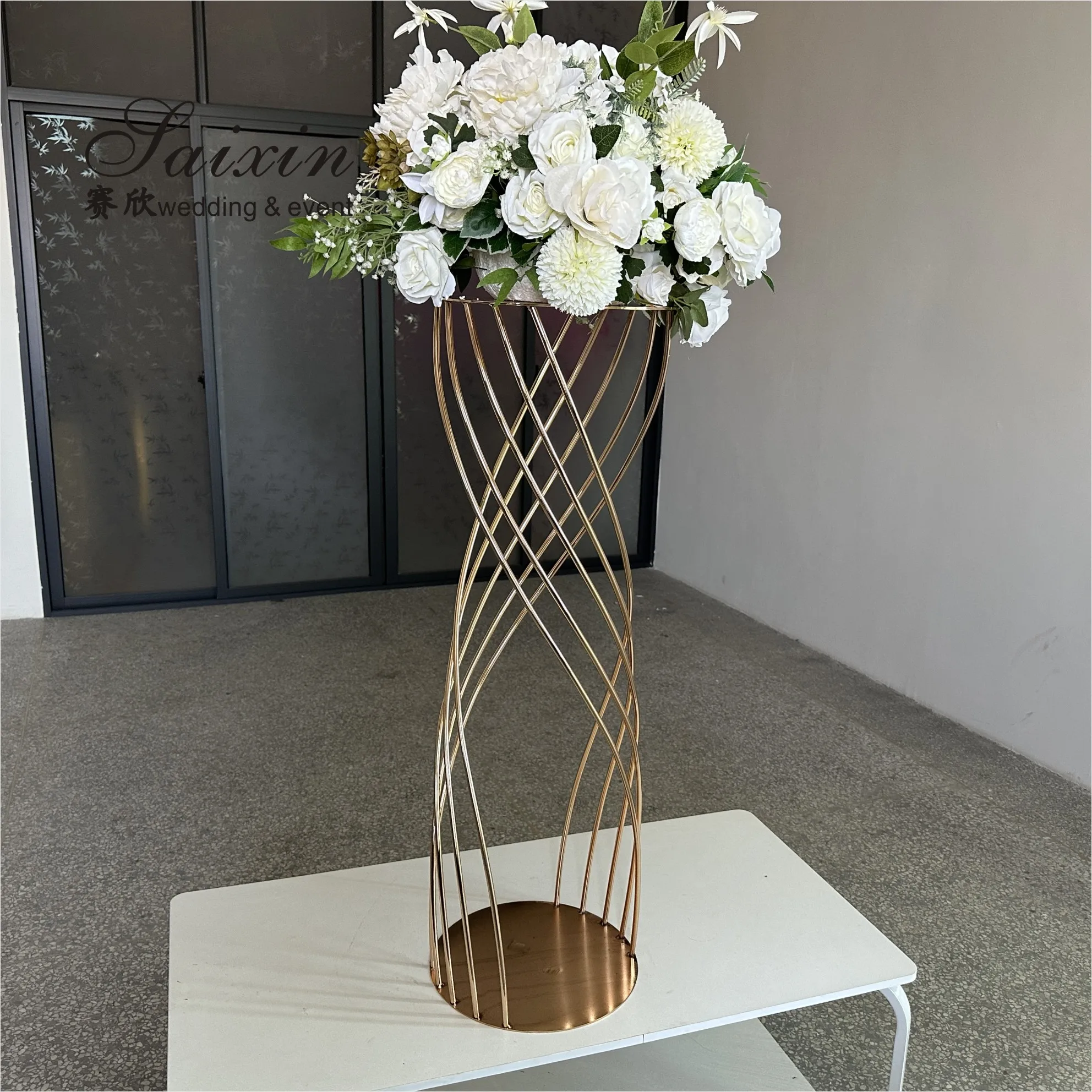 Chic Wedding Decoration Metal Table Centerpiece Wedding Gold Flower Stand