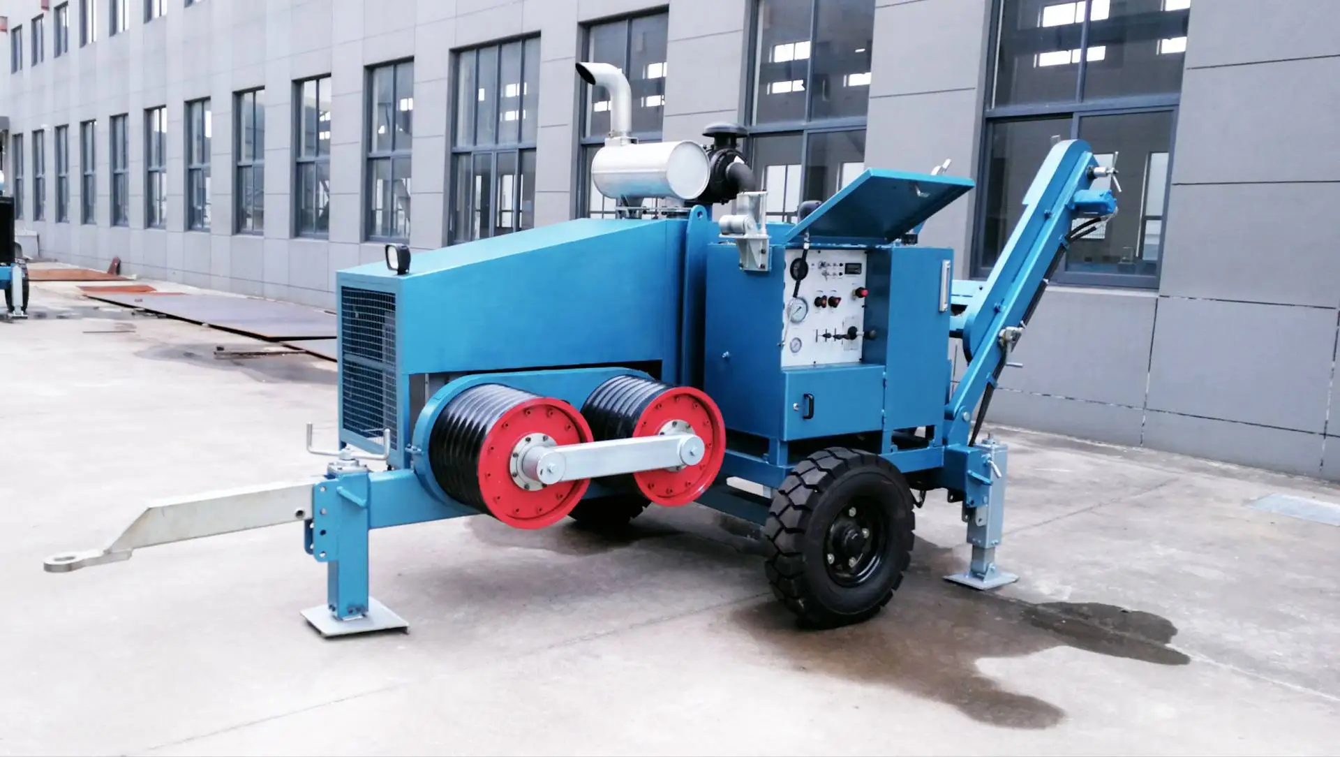 Transmission Line 30T Hydraulic Cable Pulling Machine, Stringing Equipment Hydraulic Pulley Tensioner