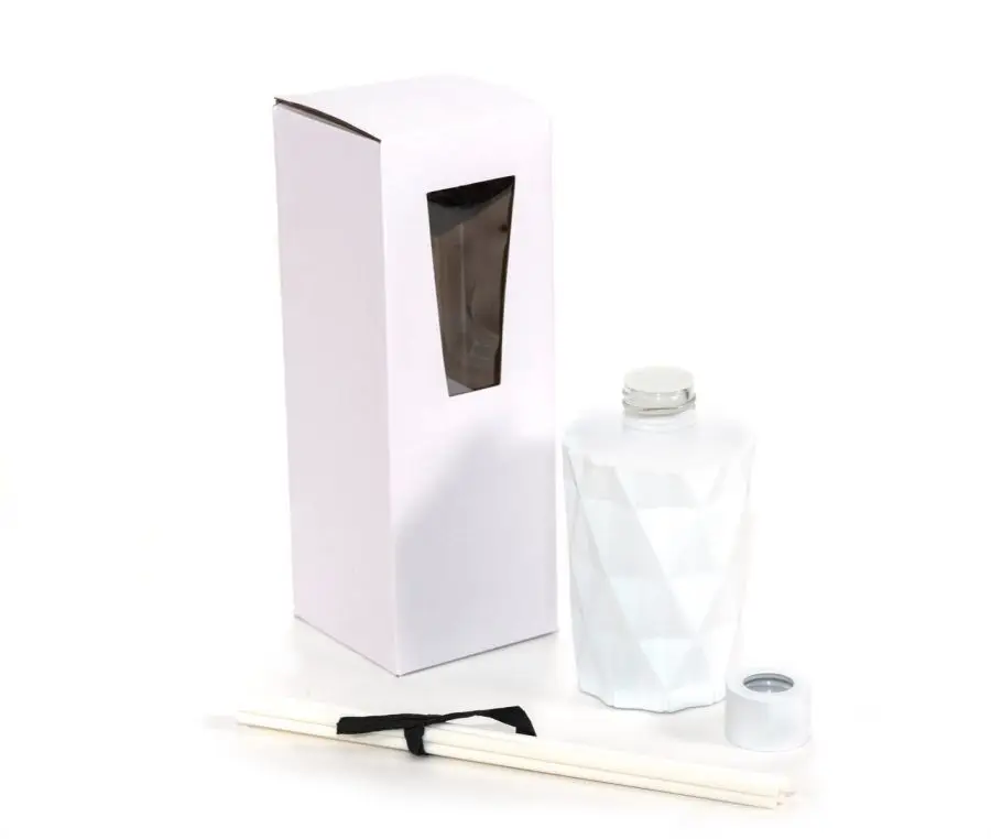 Wholesale custom home decoration nordic reed diffuser bottle fragrance white diffuser bottle for women gift