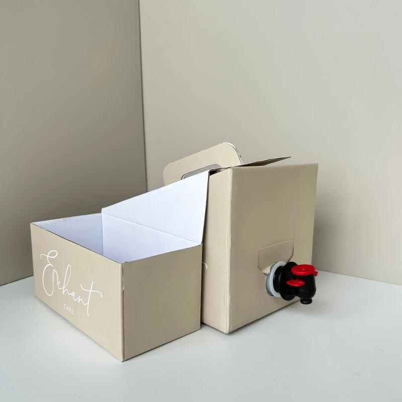 Restaurant Supplies Coffee Take Out Container To Go Carrier Box Custom Kraft Paper Coffee Tea Beer Beverage Packaging Bag in Box