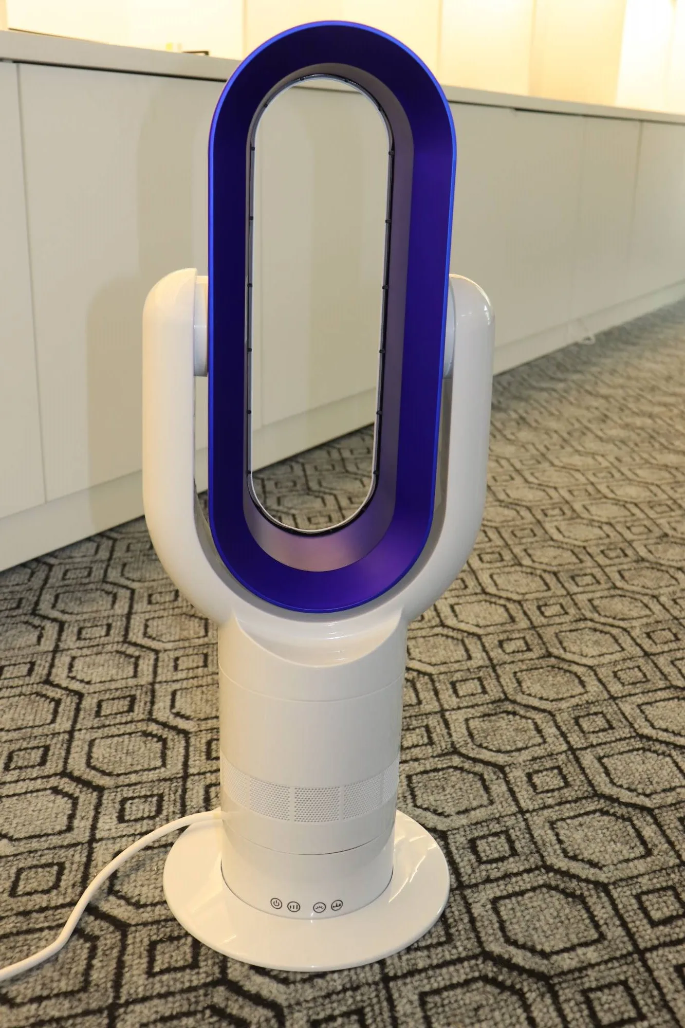 Wholesale price household electric vaneless cooler fan air cooling and heating desktop bladeless fan