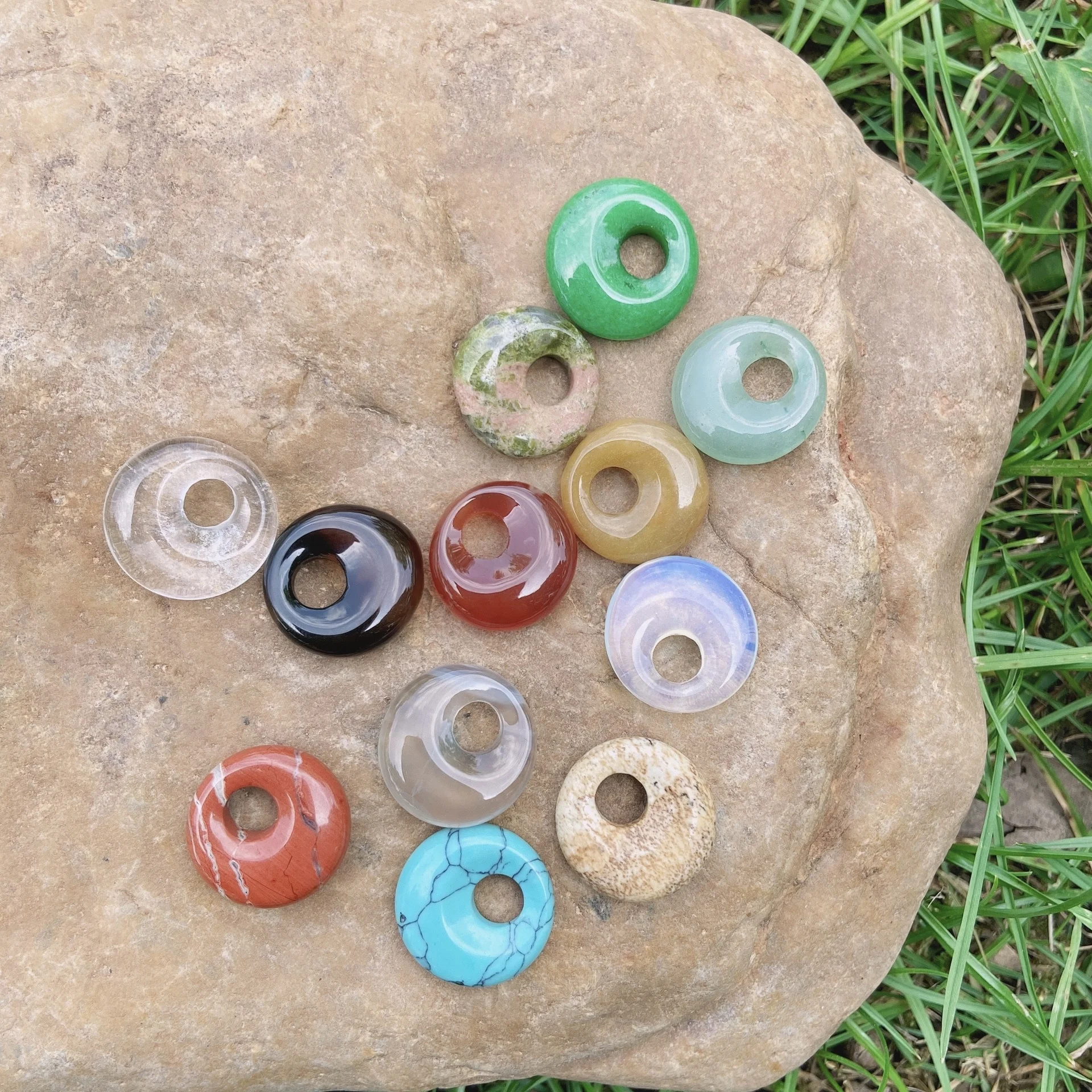 Natural Stone Pendant Side Hole White Jade Safety Buckle Pendant DIY Necklace Bracelet Accessories