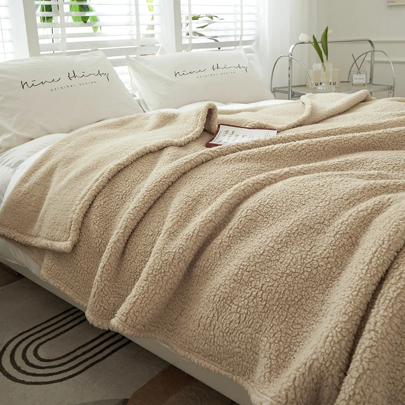 High Quality Multi Color Blanket Thickening Warmth Cozy Sleeping Double-Sided Lamb Wool Blankets
