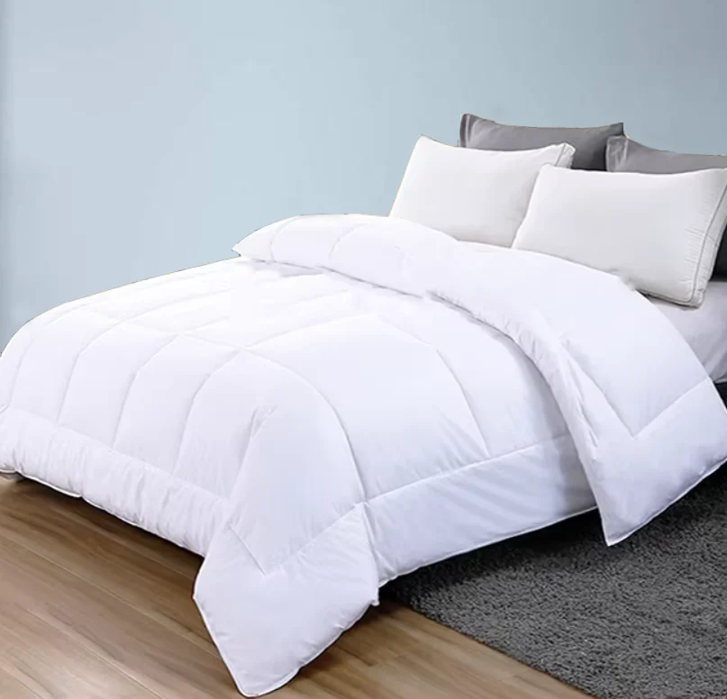 100% Cotton Fabric Polyester Filling White Hotel Quilt For Adults Four Seasons Use Queen Size