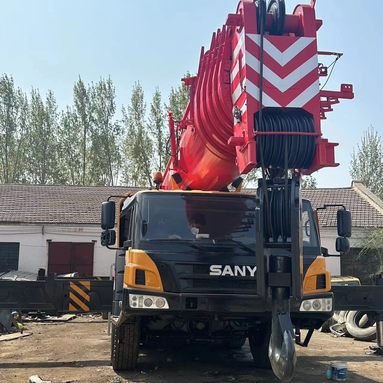 Zoomlion 220 тонн высокопроизводительный подъемный автомобильный кран б/у