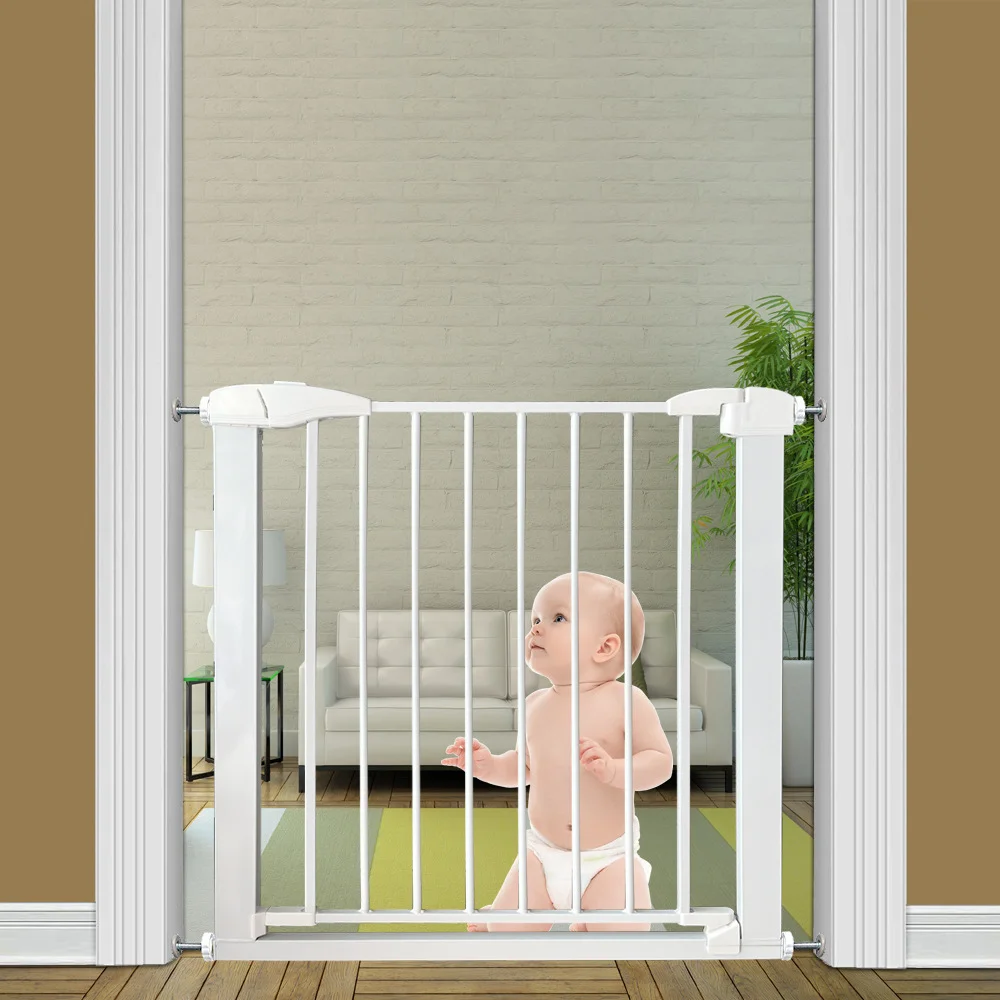 Retractable Metal Baby Gate Sturdy Metal Design Baby Safety Gate Easy to Install