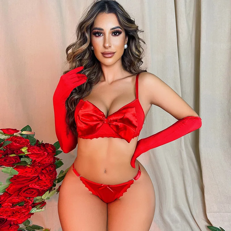 Комплект женского нижнего белья с большим бантом