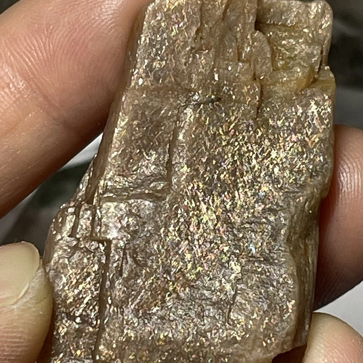 Wholesale natural rough grid Sunstone rainbow Quartz Crystal Gemstone Raw black sunstone for healing stone