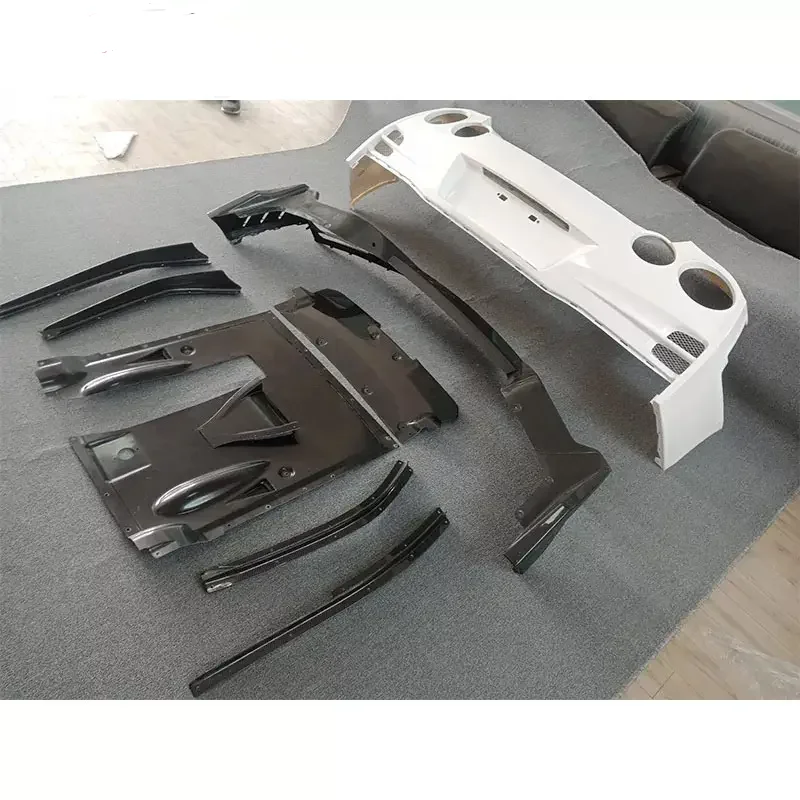 Wholesale TS Style Half Carbon Fiber Car Rear Bumper With Rear Diffuser Fits for Nissan GTR R35