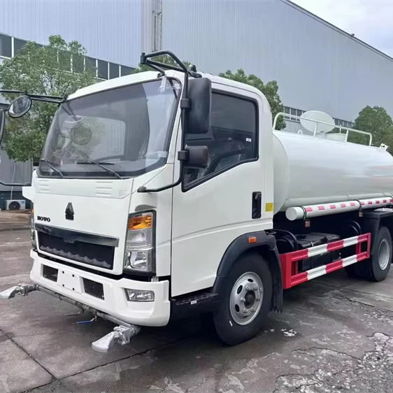 HOWO 4X2 6000-7000L Автоцистерна для воды спринклер