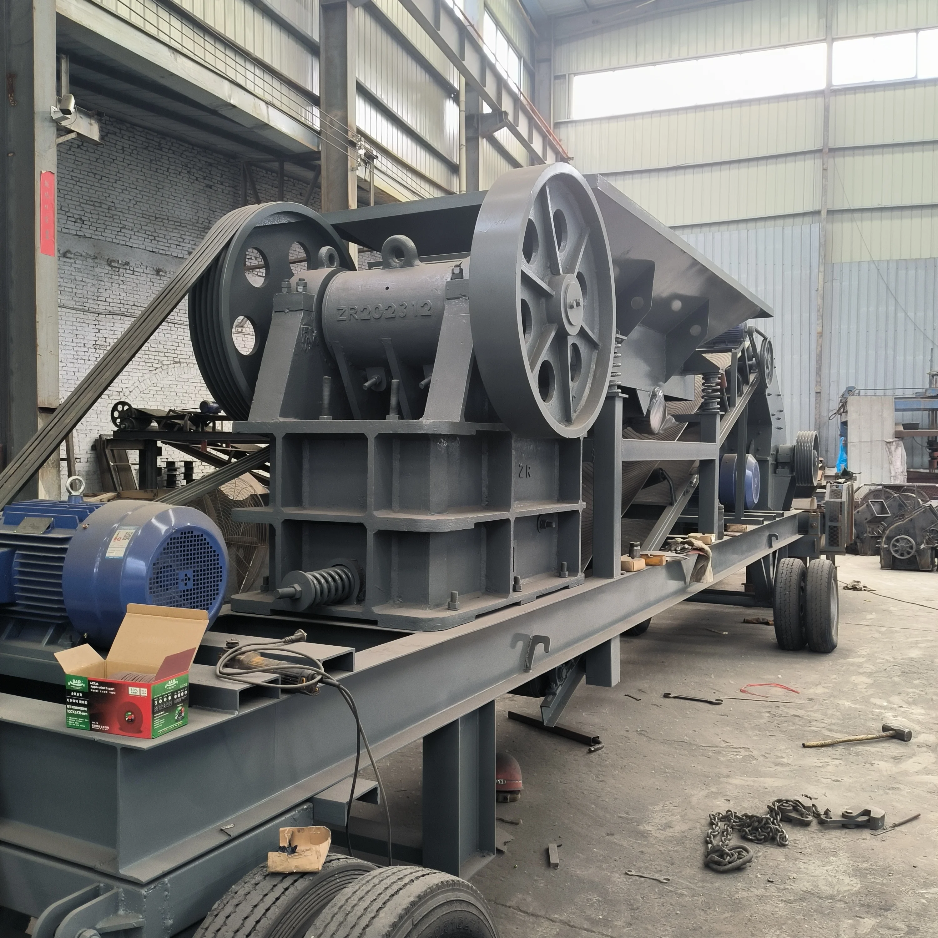 Jaw Crusher Stone Crushing Mobile Gold Ore Crusher With Conveyor Belt