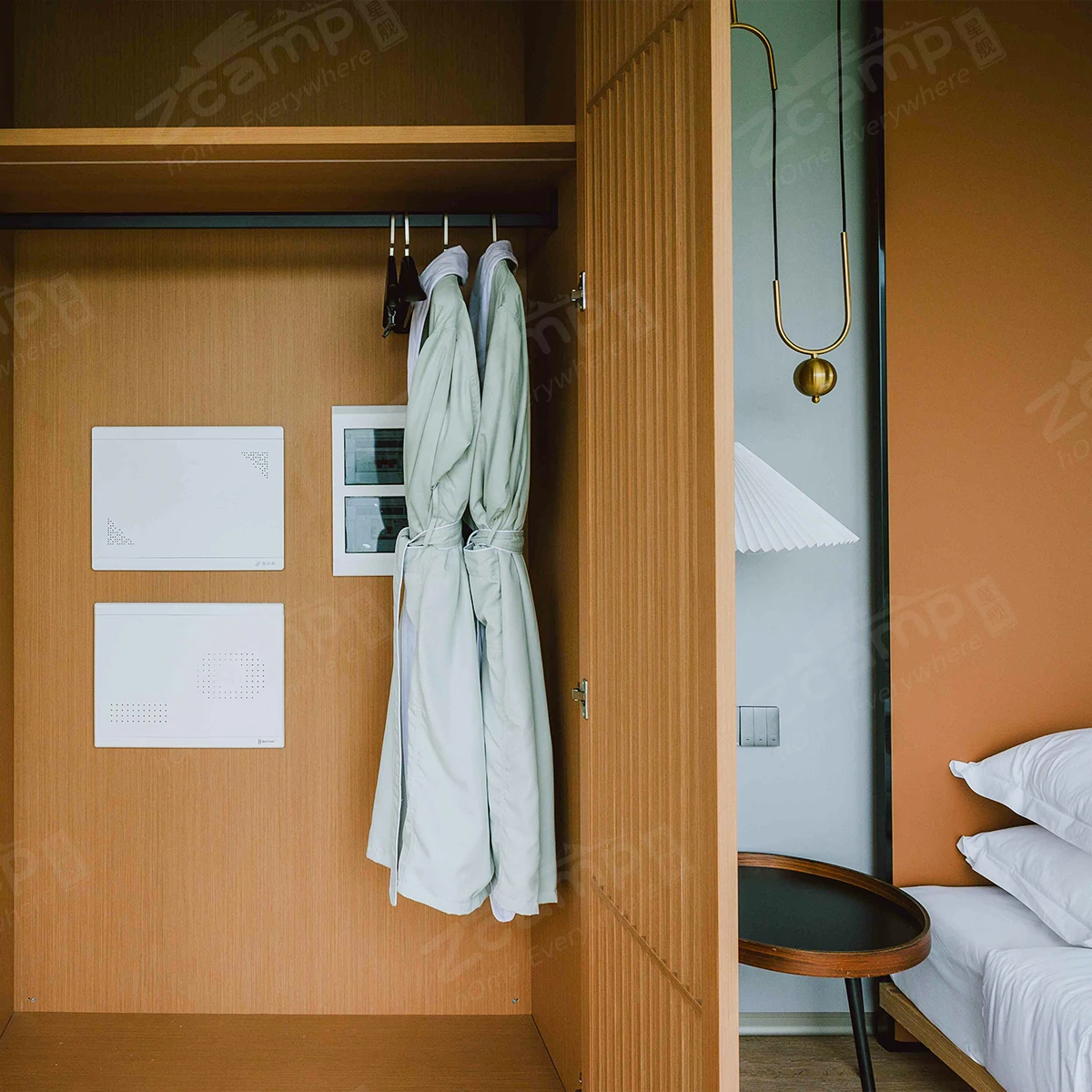 A7 Prefabricated Extendable Flat Pack Mobile Commercial Tiny Luxury 20f   Eco Carbon Fibre 2 Bedroom Vessel Capsule House