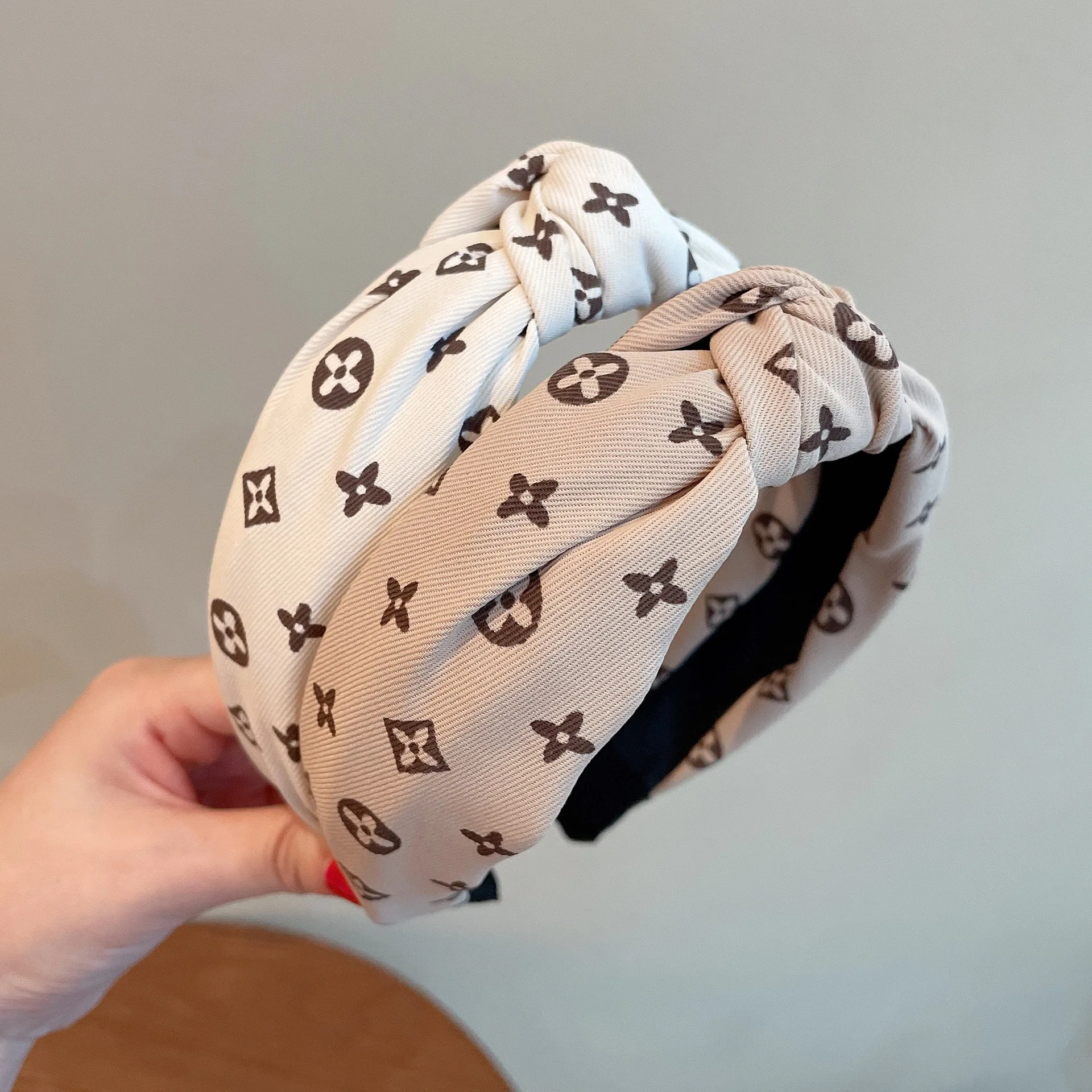 Fashion Luxury Vintage Design Print Logo Girls Hairbands Accessories Wide Twisted Bow Knot Headband For Women