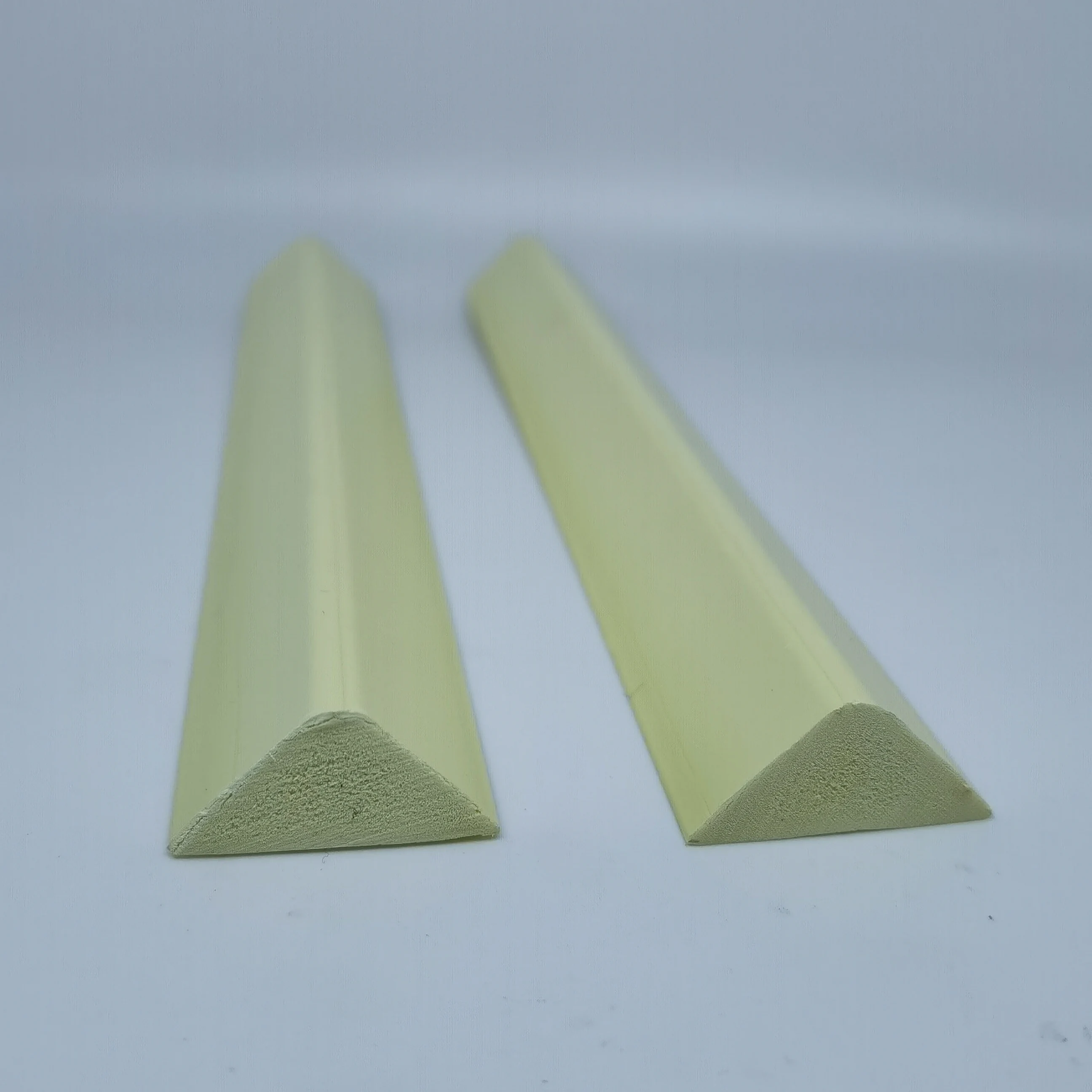 Extrusion Profiles for Construction Moulding PVC Foam Fillet Chamfer Beveling