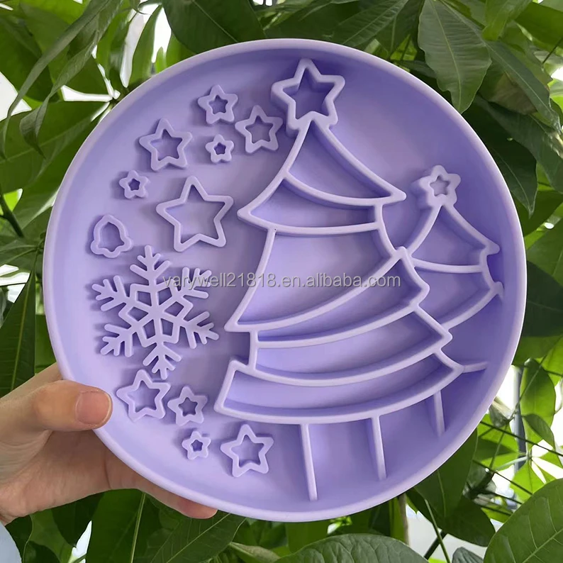 2 in 1 VaryWell personalized design lick mat Bloat Stop Maze Dog Dishes christmas themed slow feeder bowl with suction cup