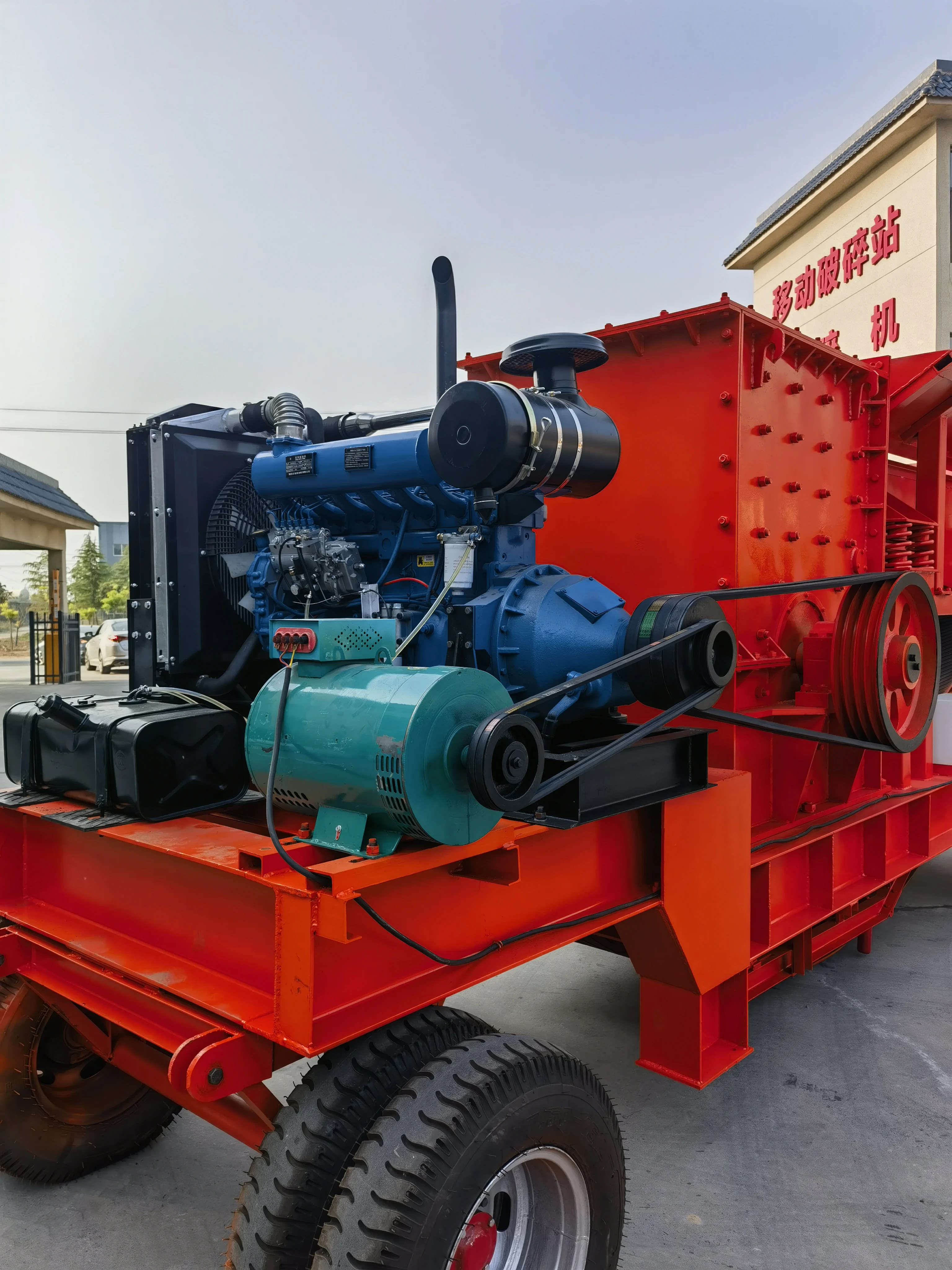 Box type hammer crusher machine Can be out of stone and sand mobile box crusher Mine box crusher