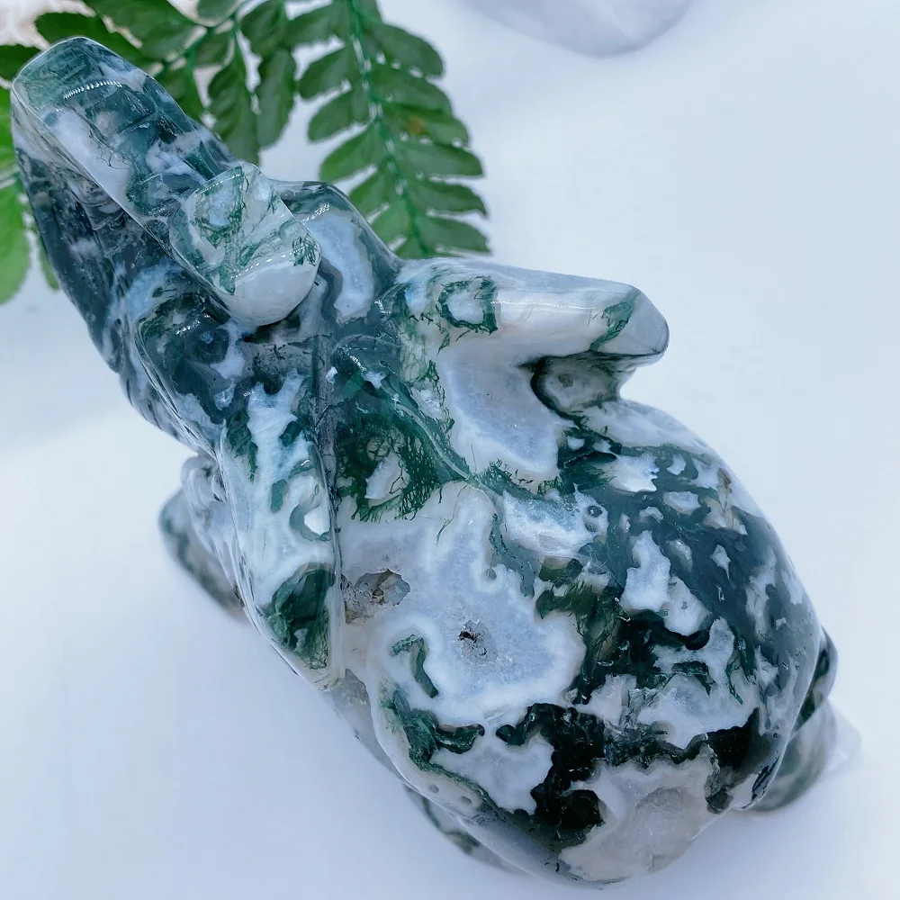 Wholesale Natural Crystal stone carving vivid big geode moss agate elephant carvings for gift