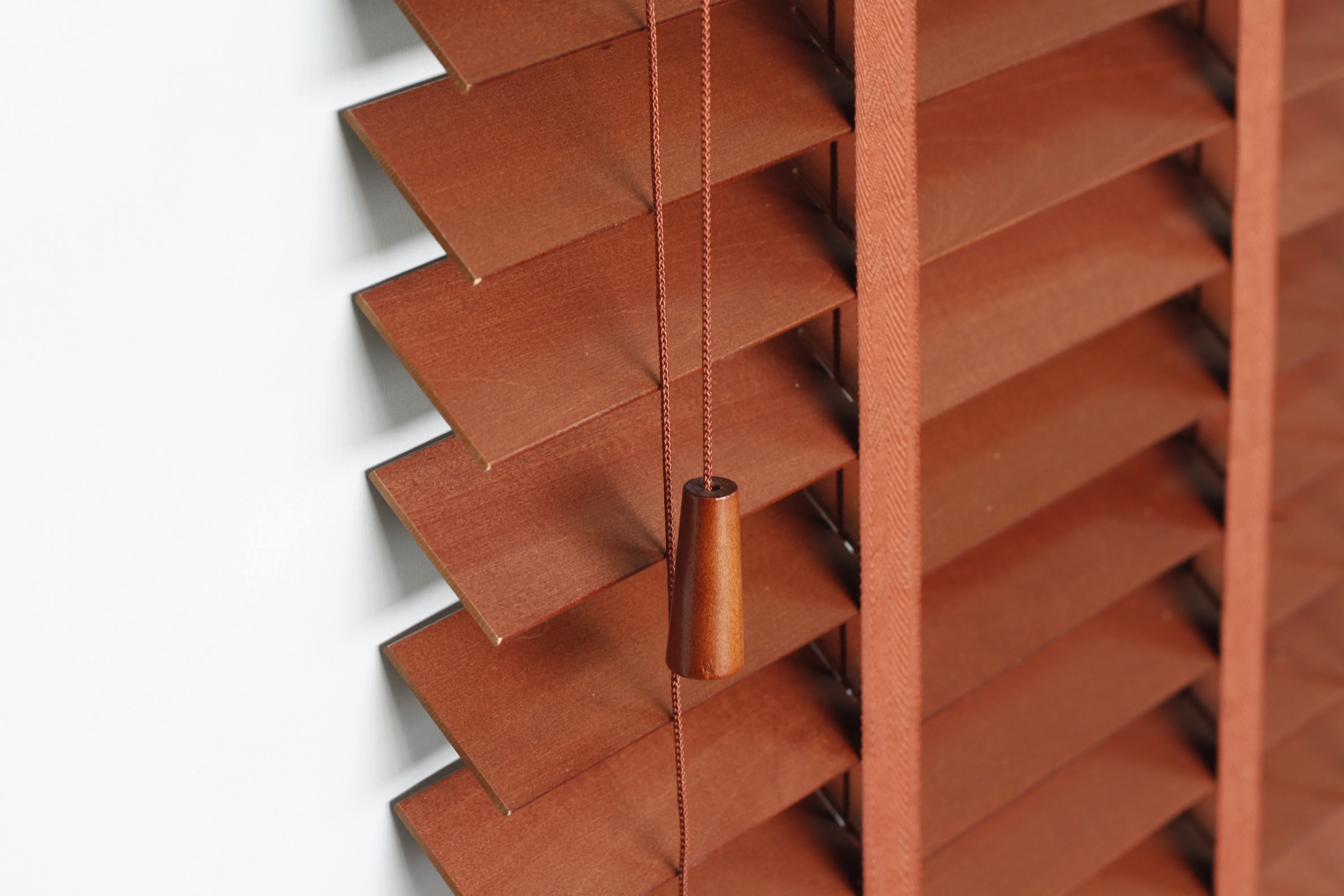 Dongguan Lvya blinds 2 inch factory supply Basswood blind hot selling 2021