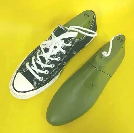 Men low canvas shoes plastic shoe lasts