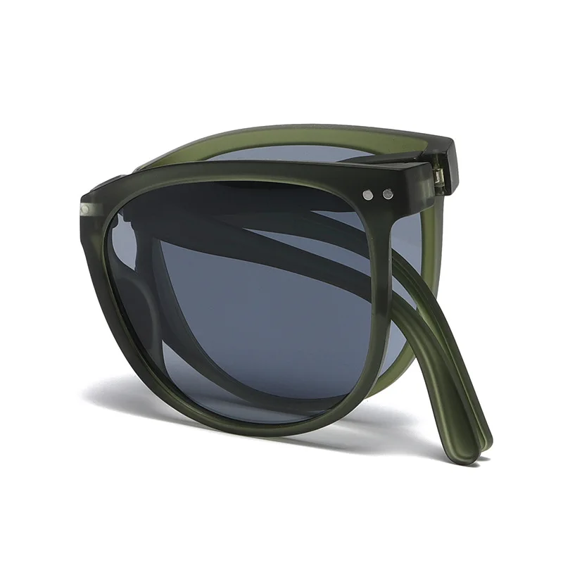 New foldable sunglasses Polarized portable Stylish ultra-light TR two-tone foldable sunglasses